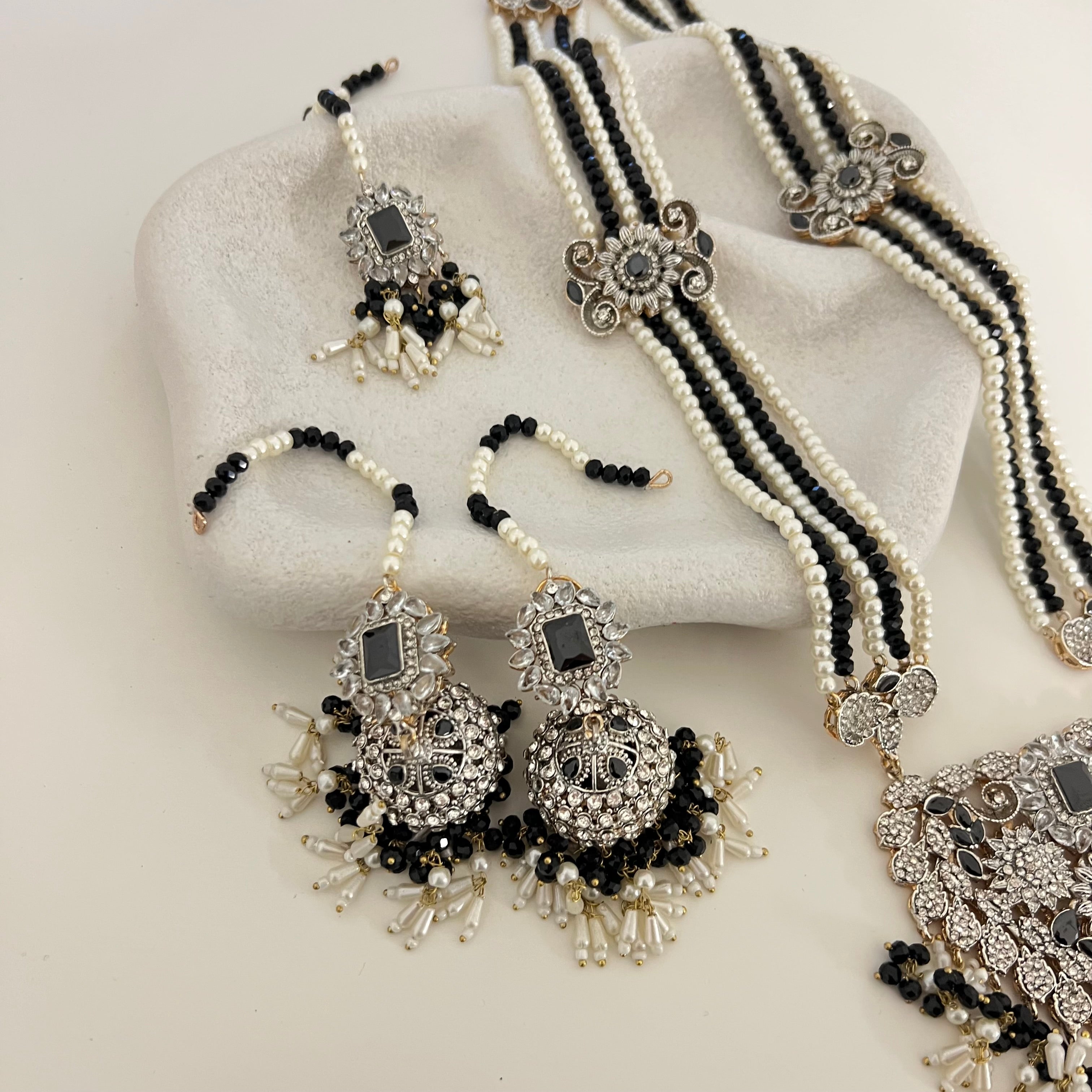 Alisha Long Necklace Set