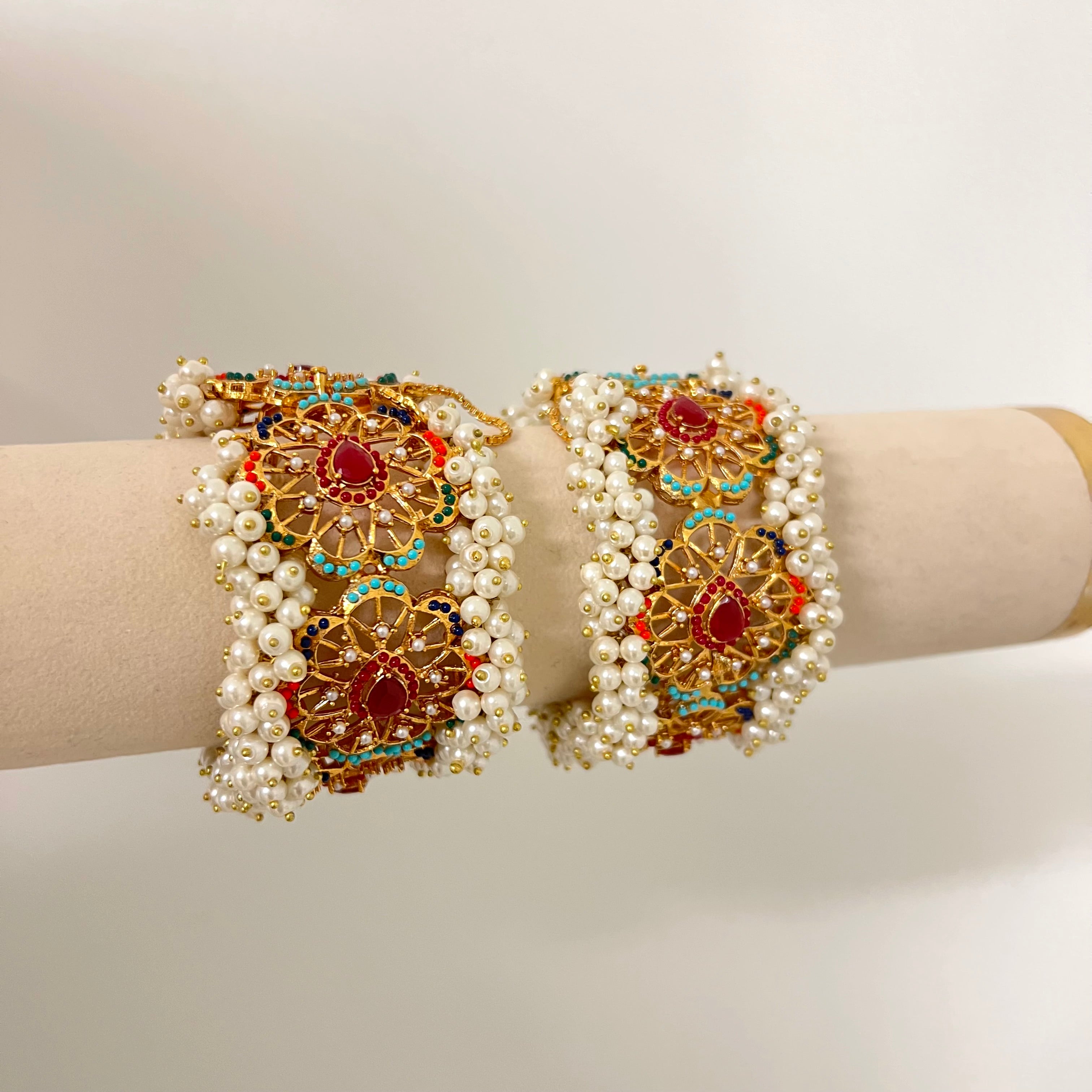 Rehmat Bangles