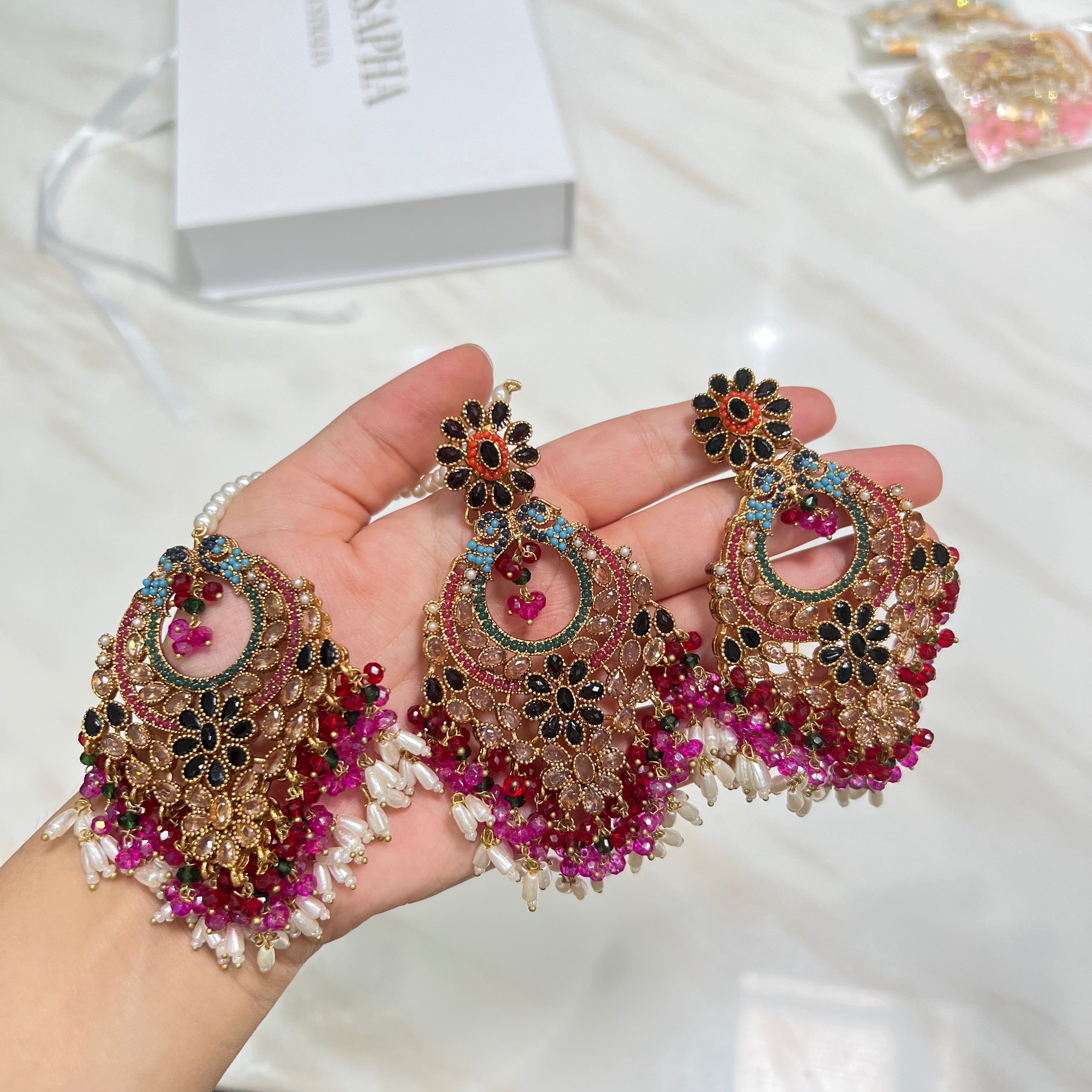 Nyra Earring & Tikka Black/Multicolour