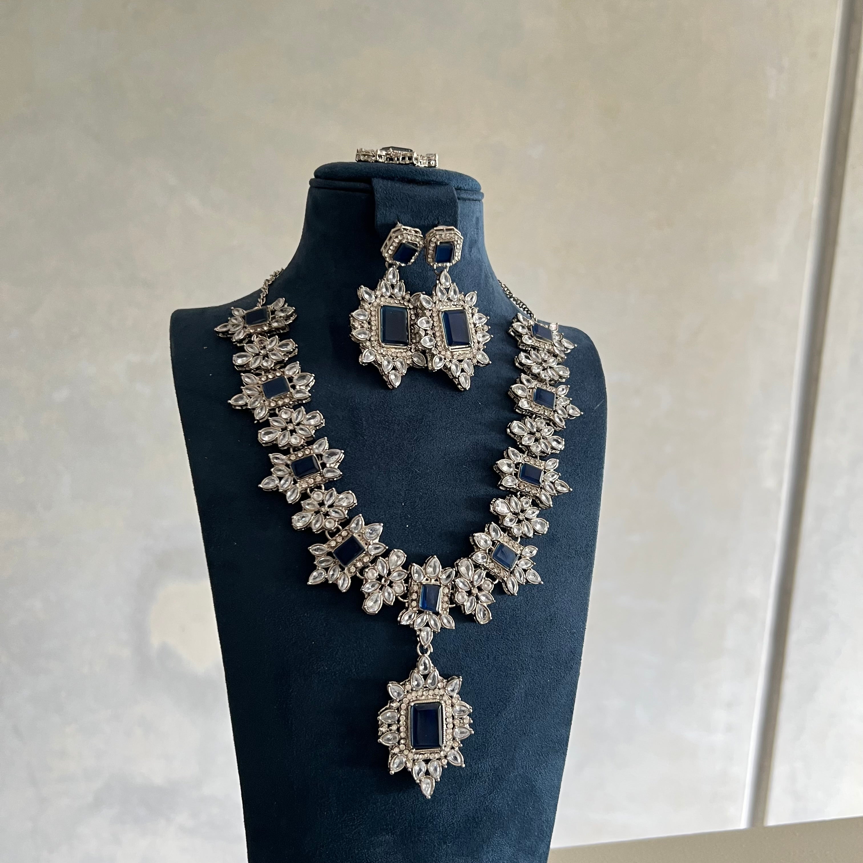 Ayma Necklace Set Blue