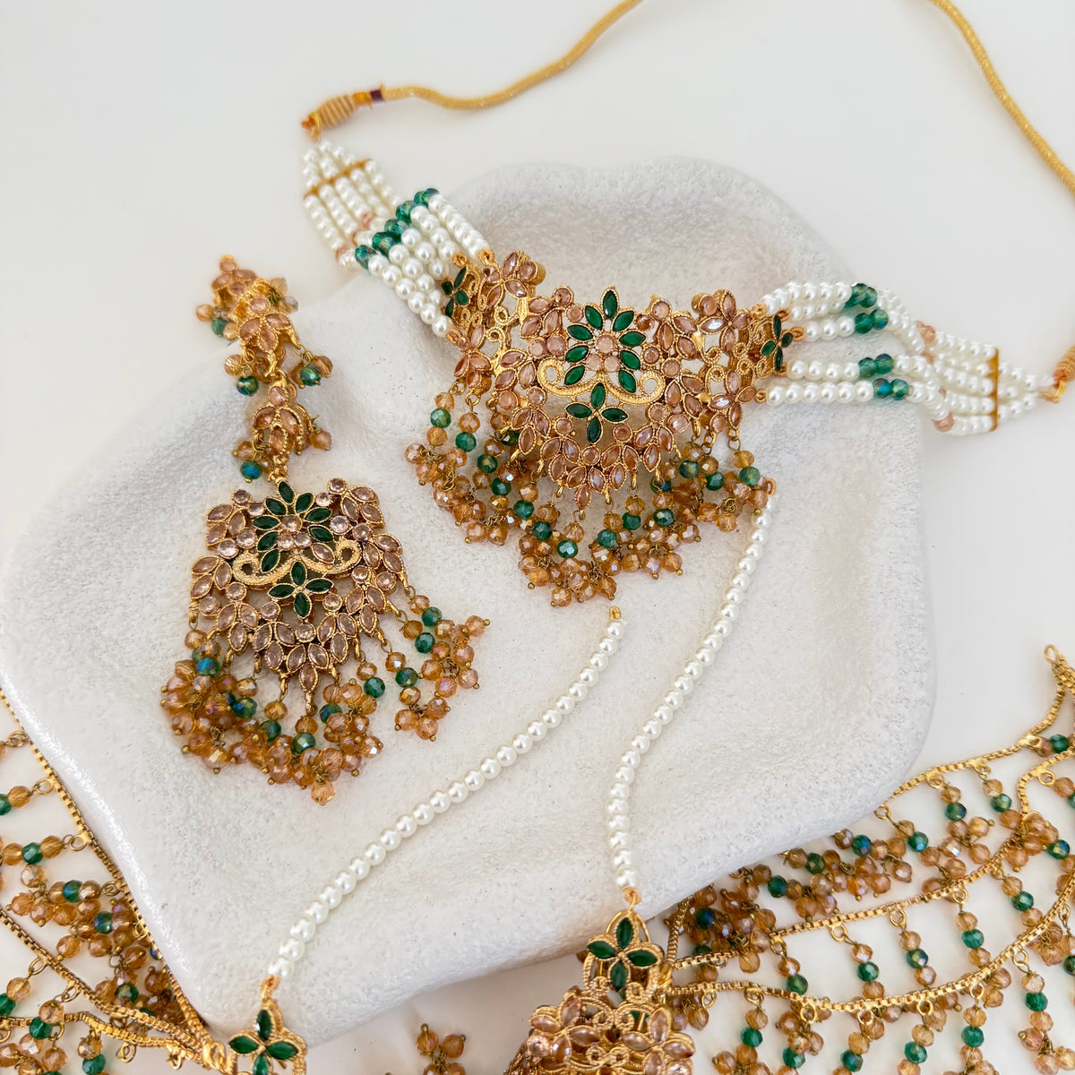 Mahira Choker Set