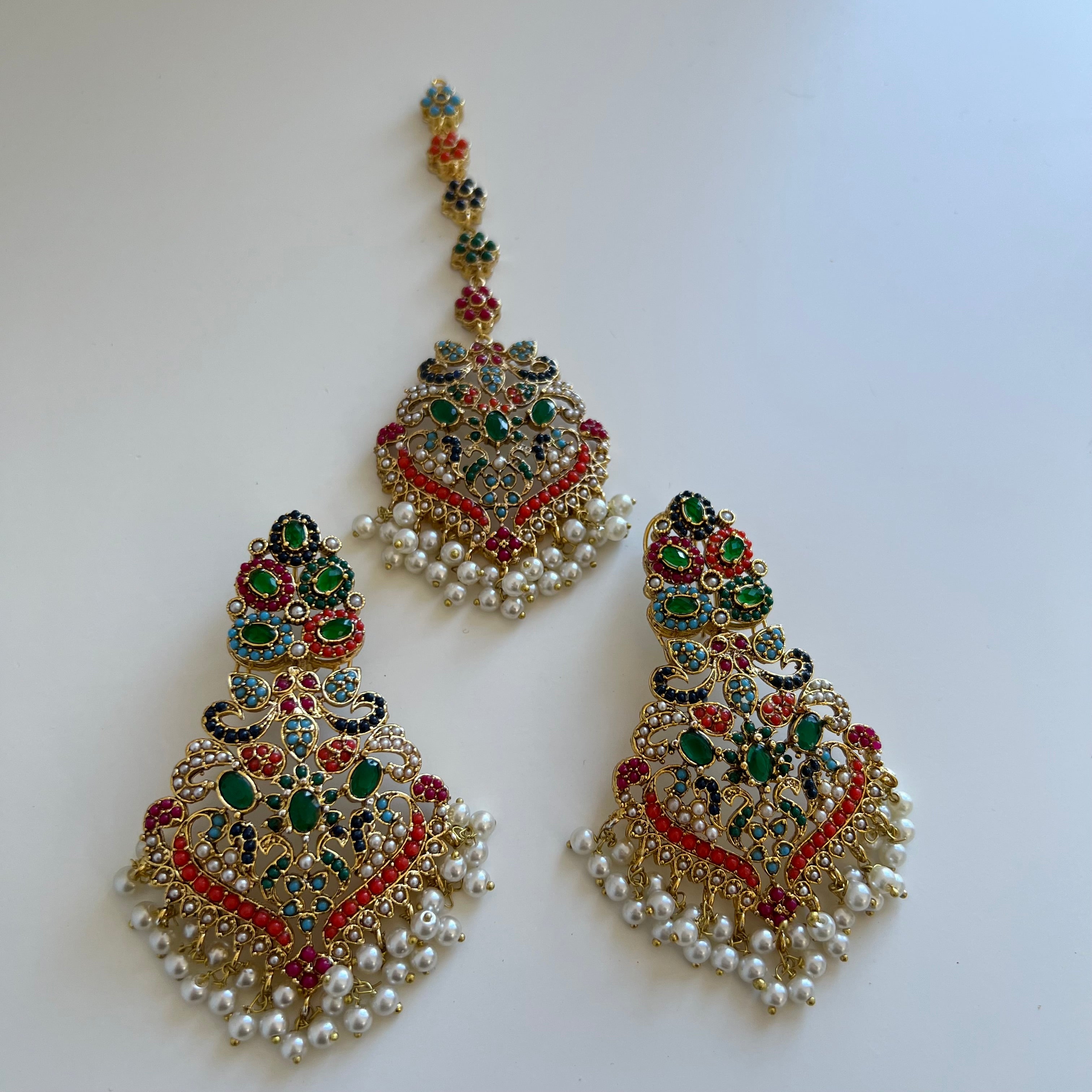 Amina Earring Tikka Set