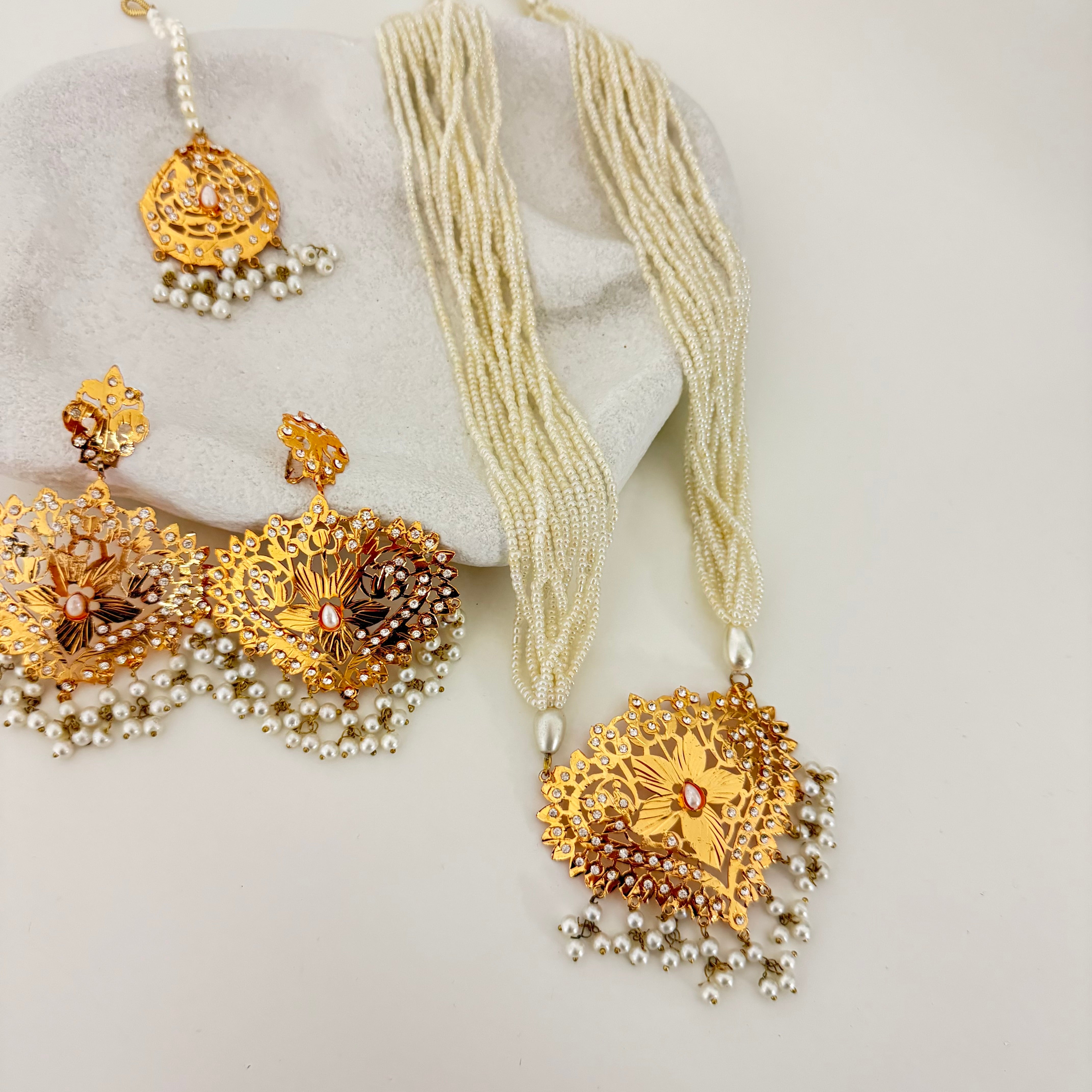 Uzma Necklace Set