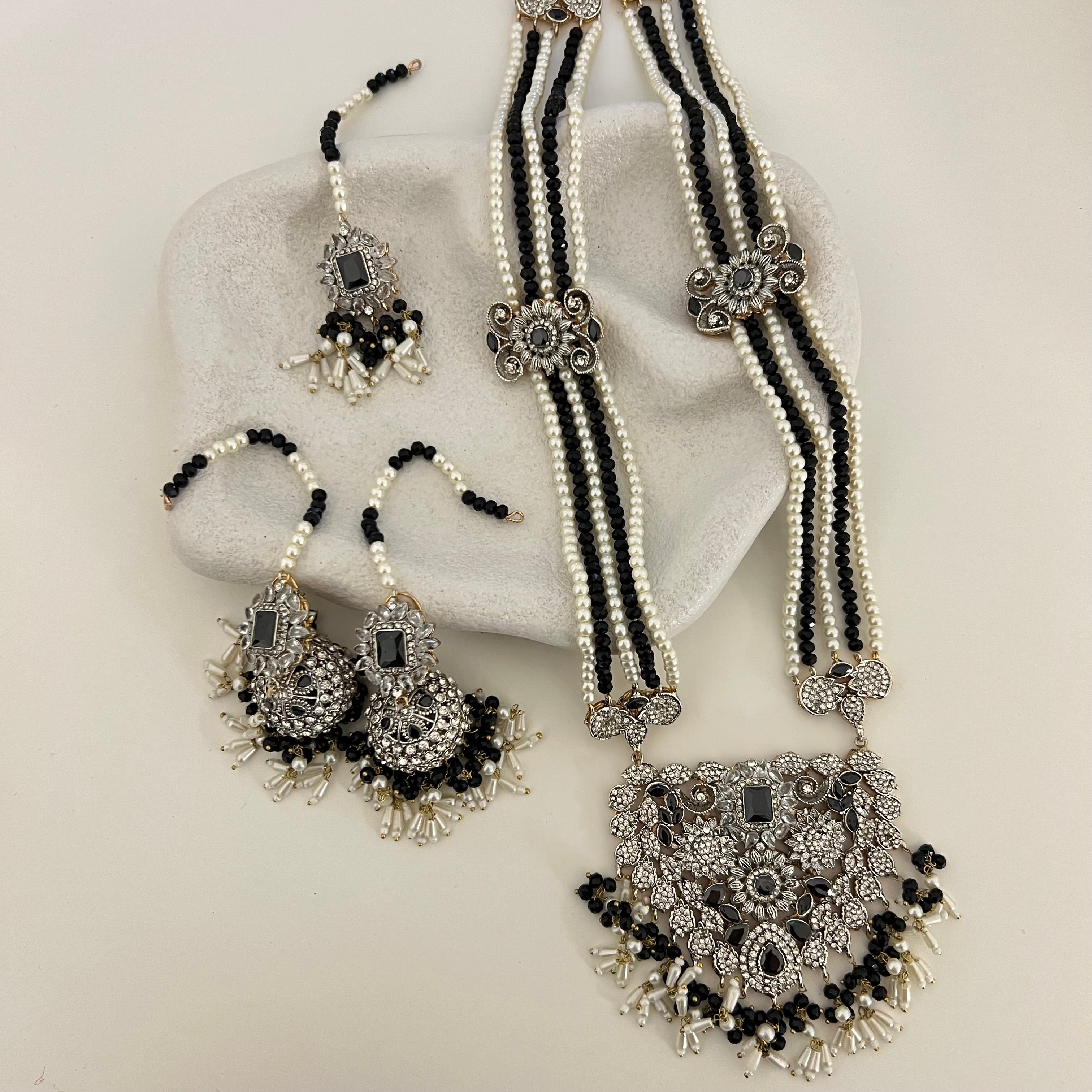 Alisha Long Necklace Set