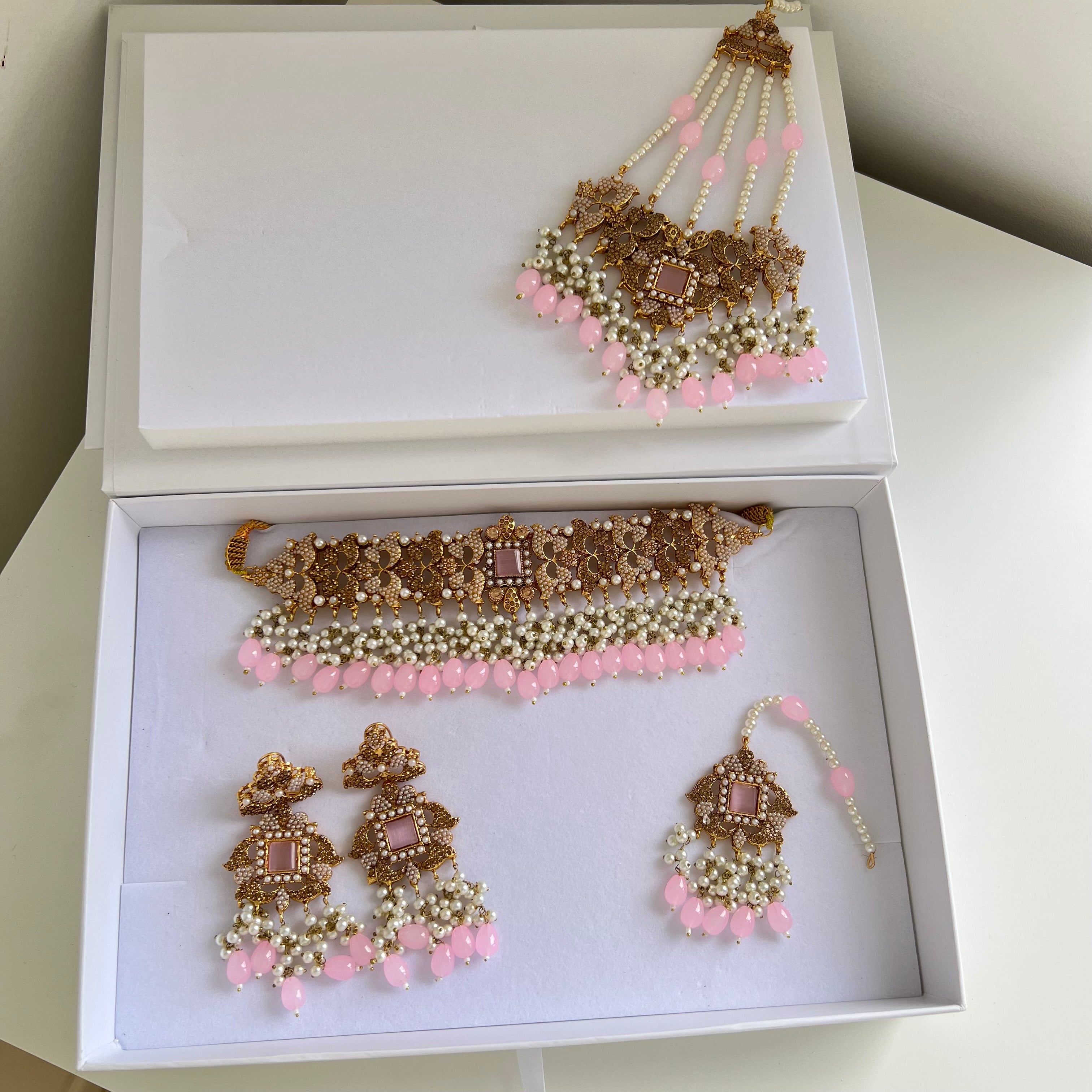 Samira Choker Set Baby Pink