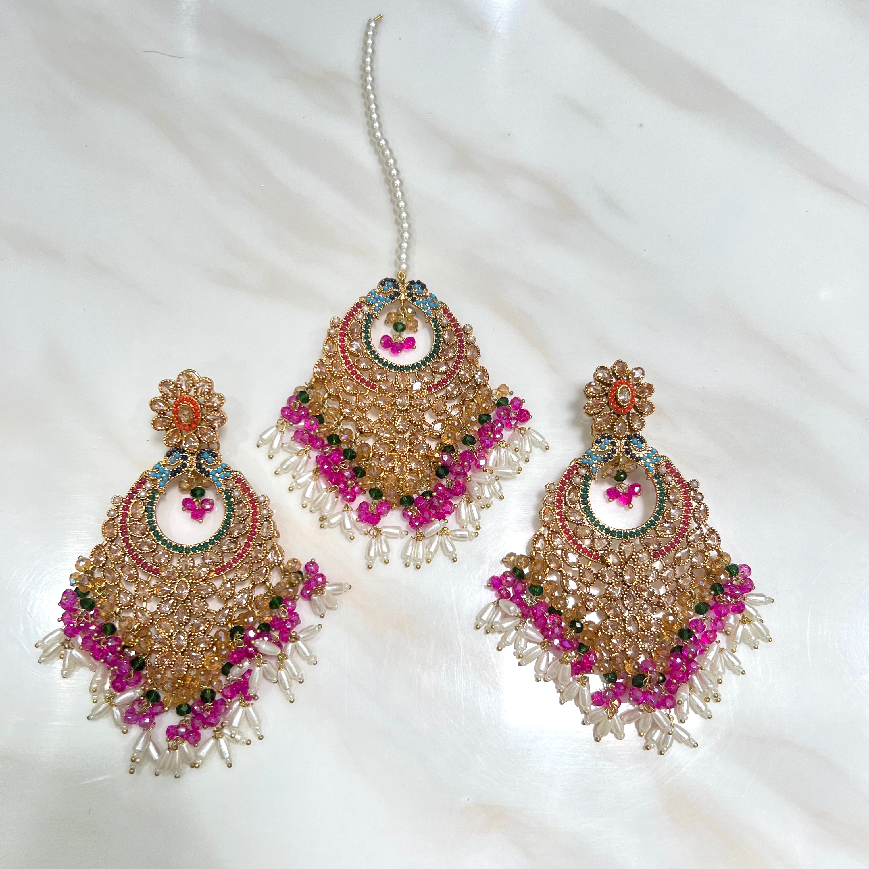 Nyra Earring & Tikka Gold