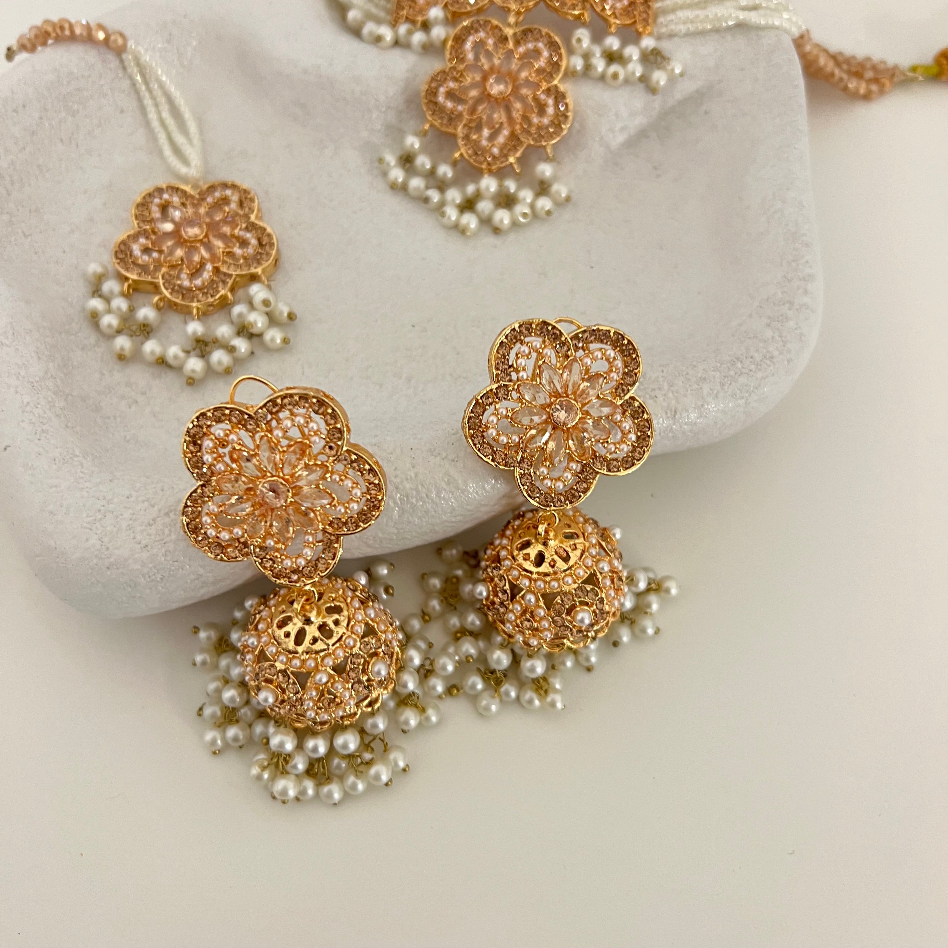 kamila Choker Set