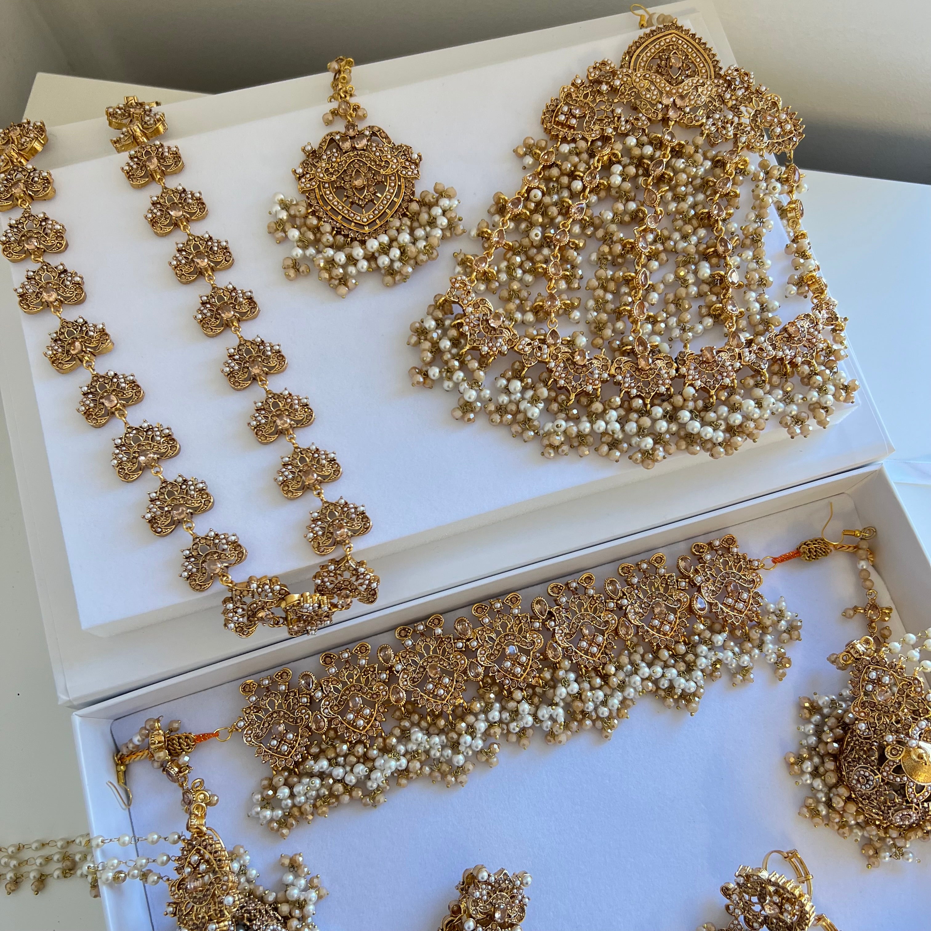 Hadia Bridal Set Gold