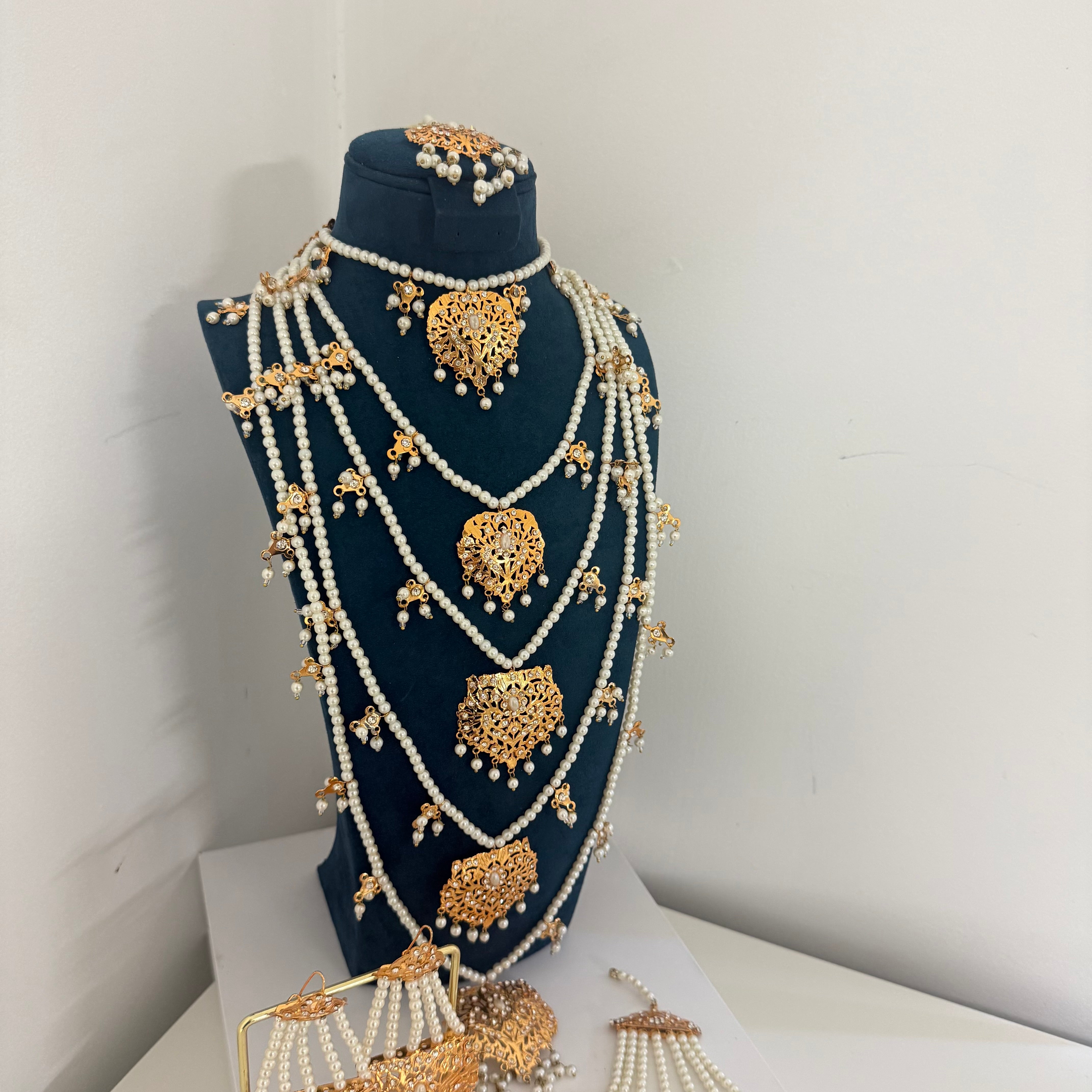 Sameena Necklace Set