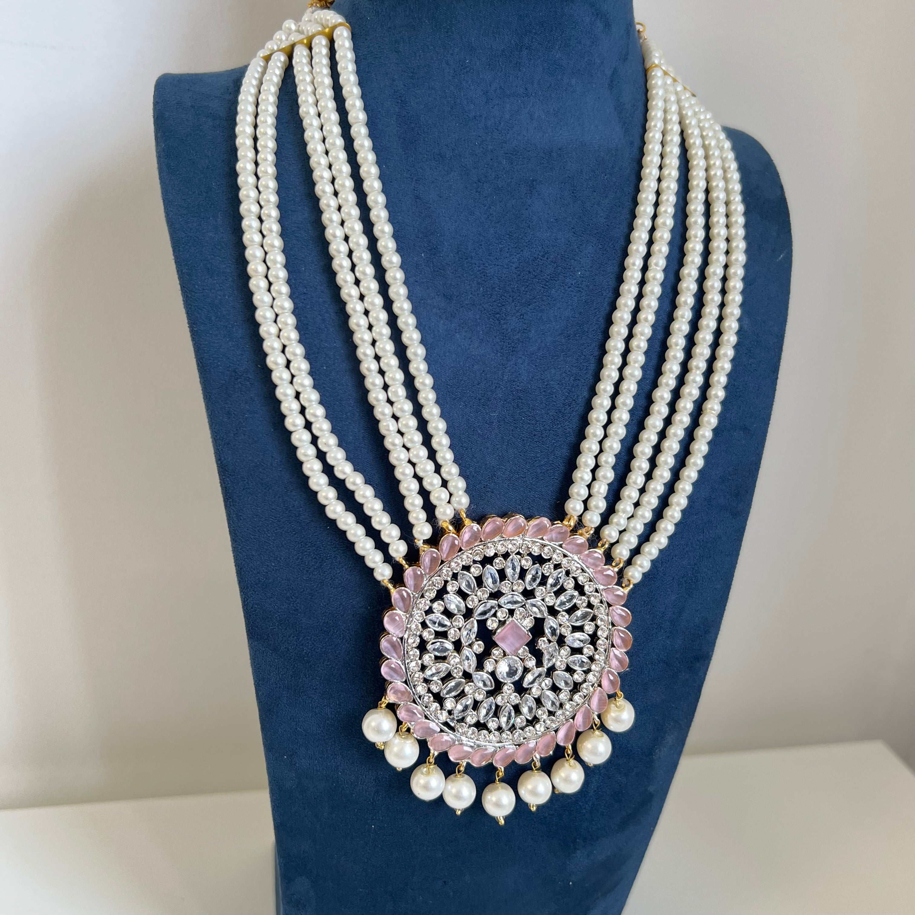 Maham long Necklace Set Baby Pink