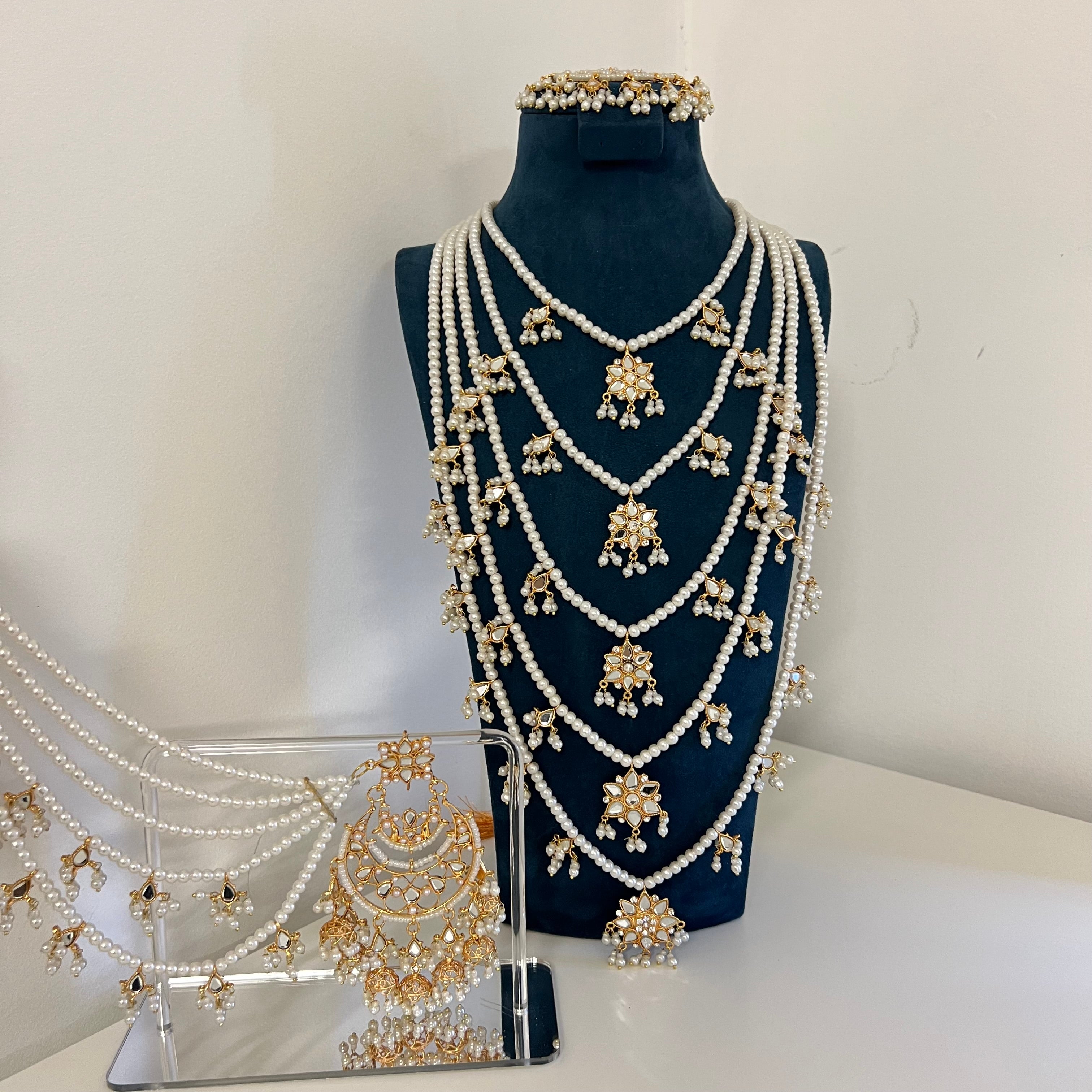 Falak Necklace Set Gold