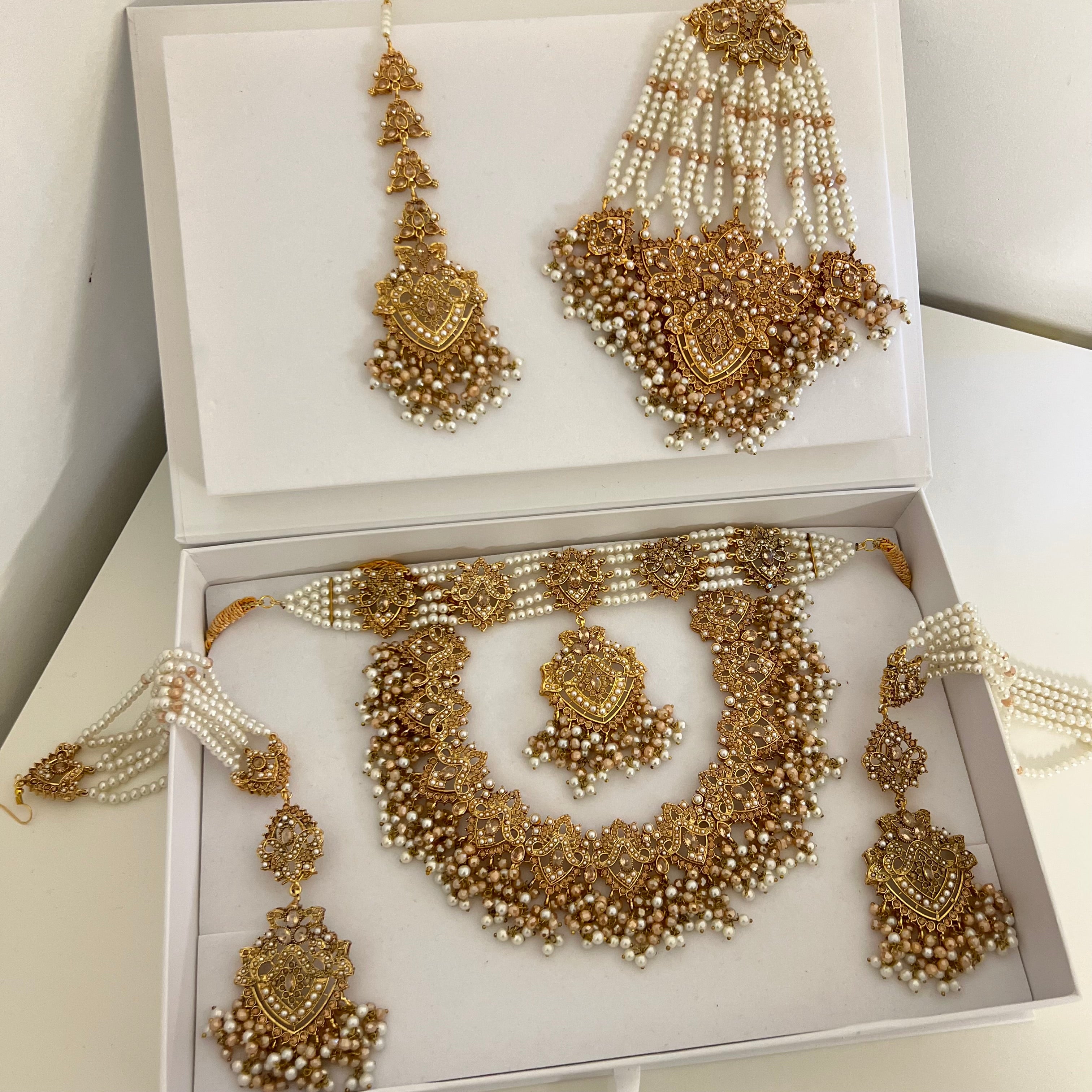 Sanam Bridal Set Gold