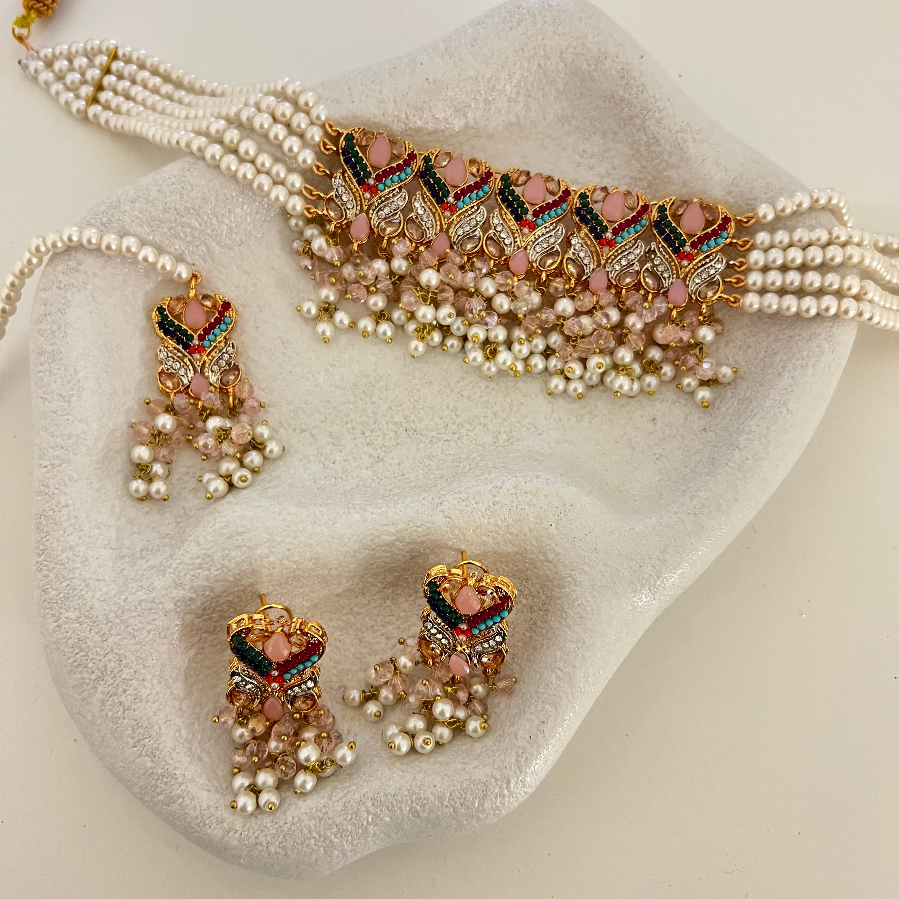 Nashwa Choker Set