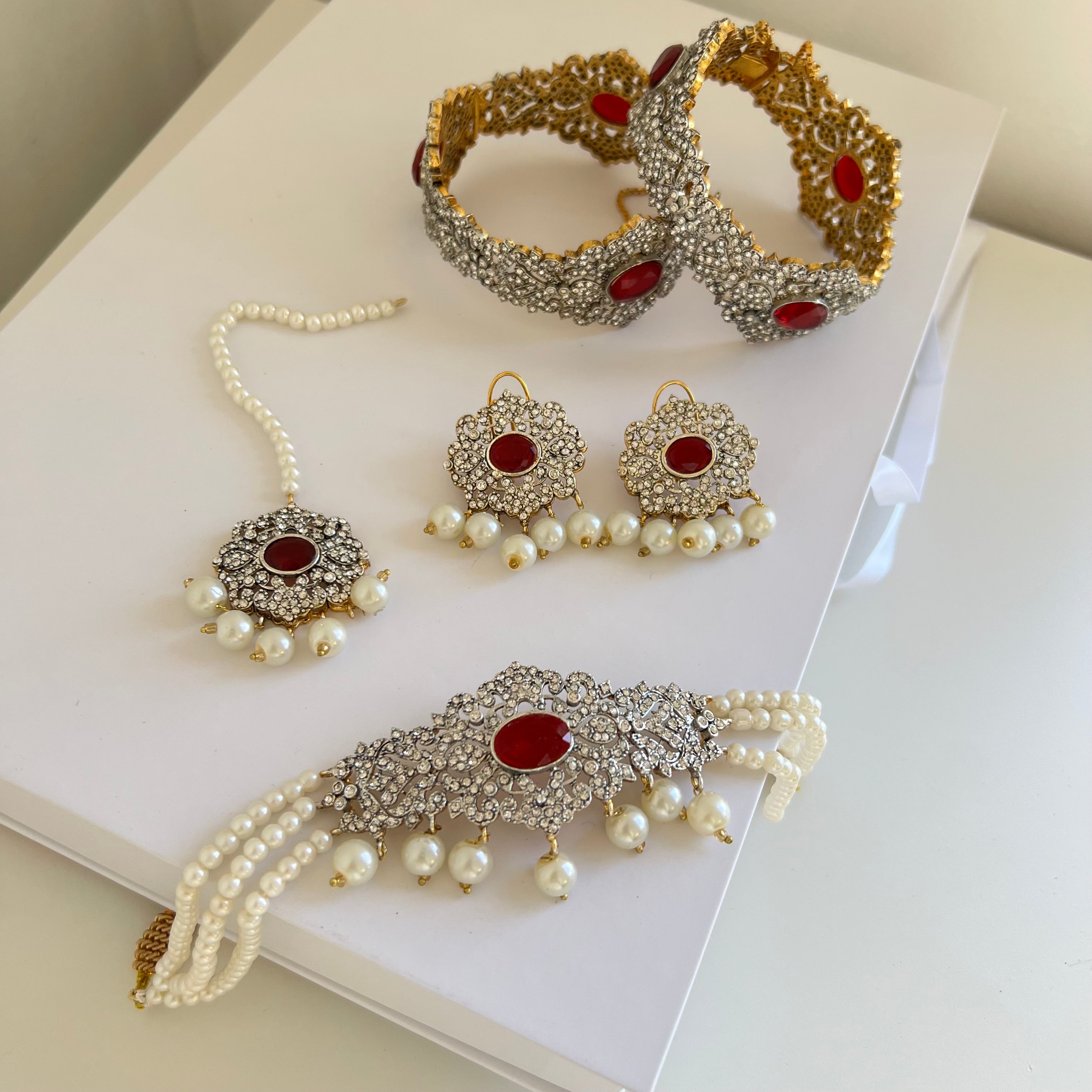 Zyna Choker Set Red