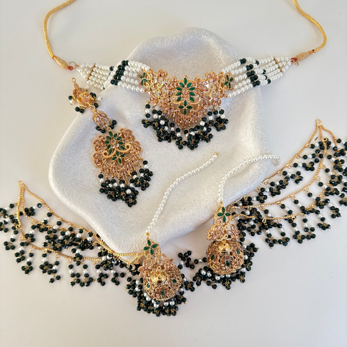 Mahira Choker Set