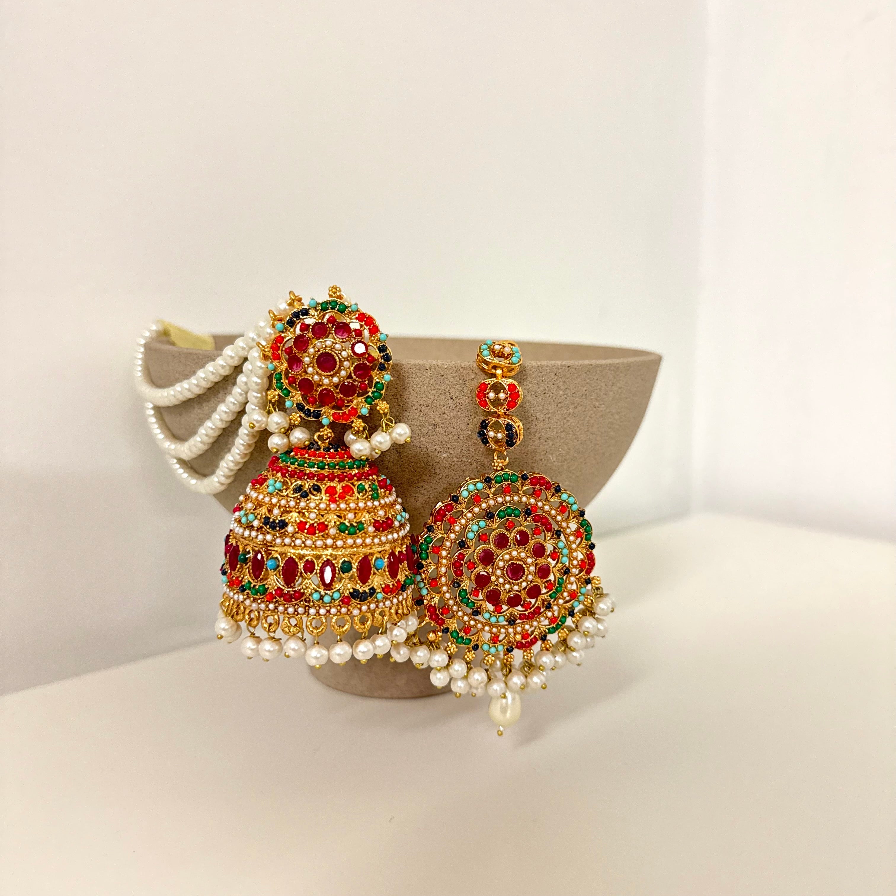 Zeenia Earrings & tikka