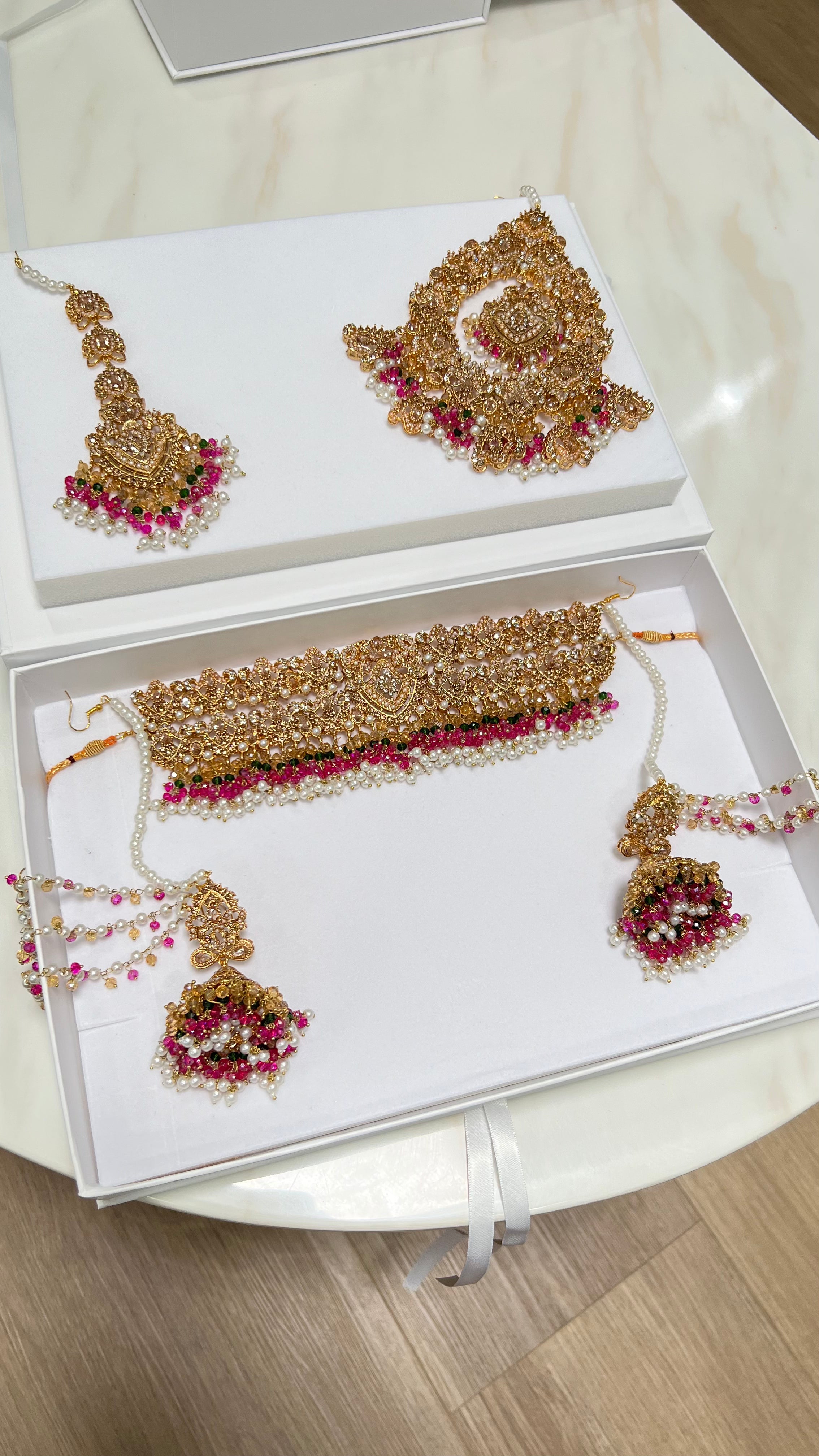 Isha Choker Set Pink & Gold