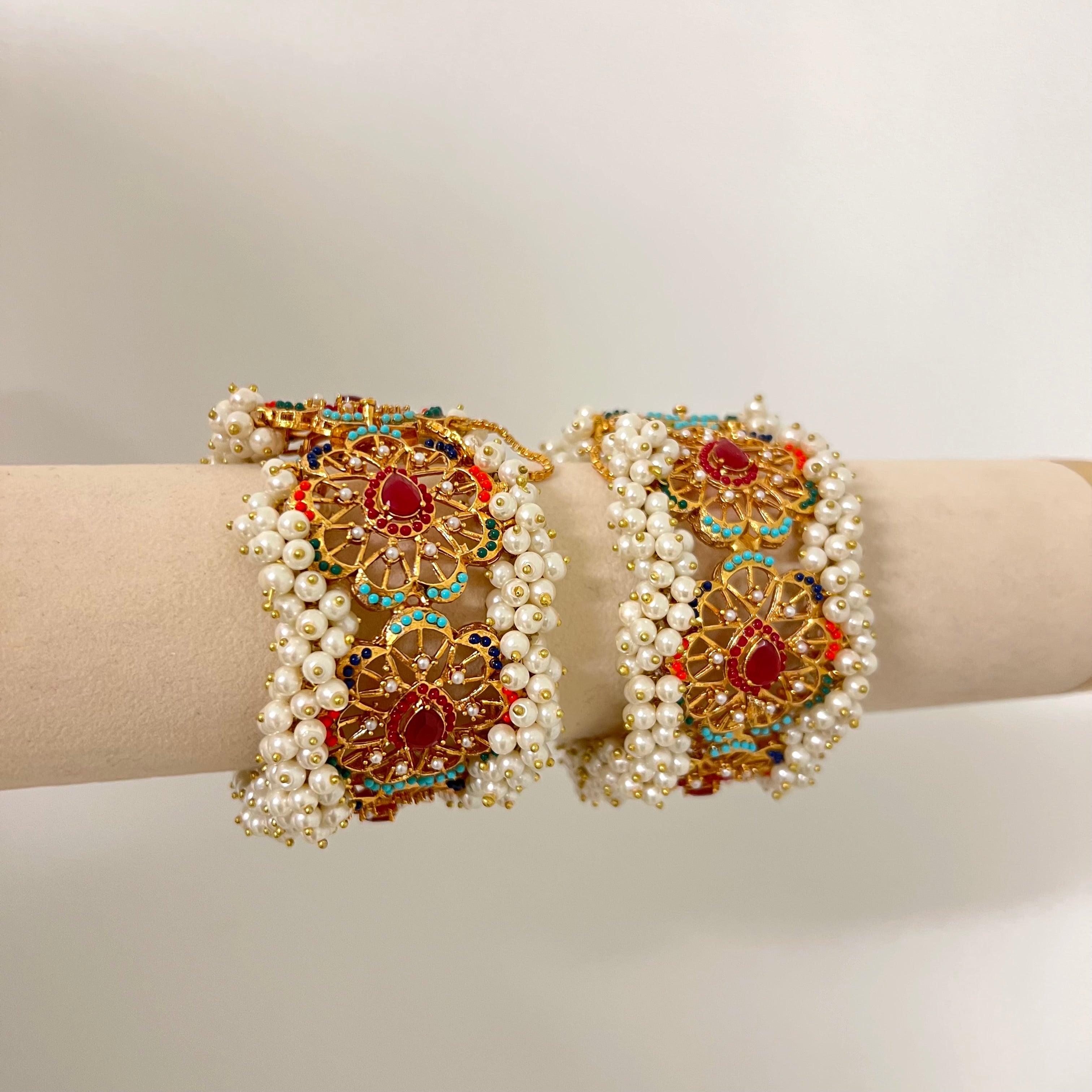 Rehmat Bangles