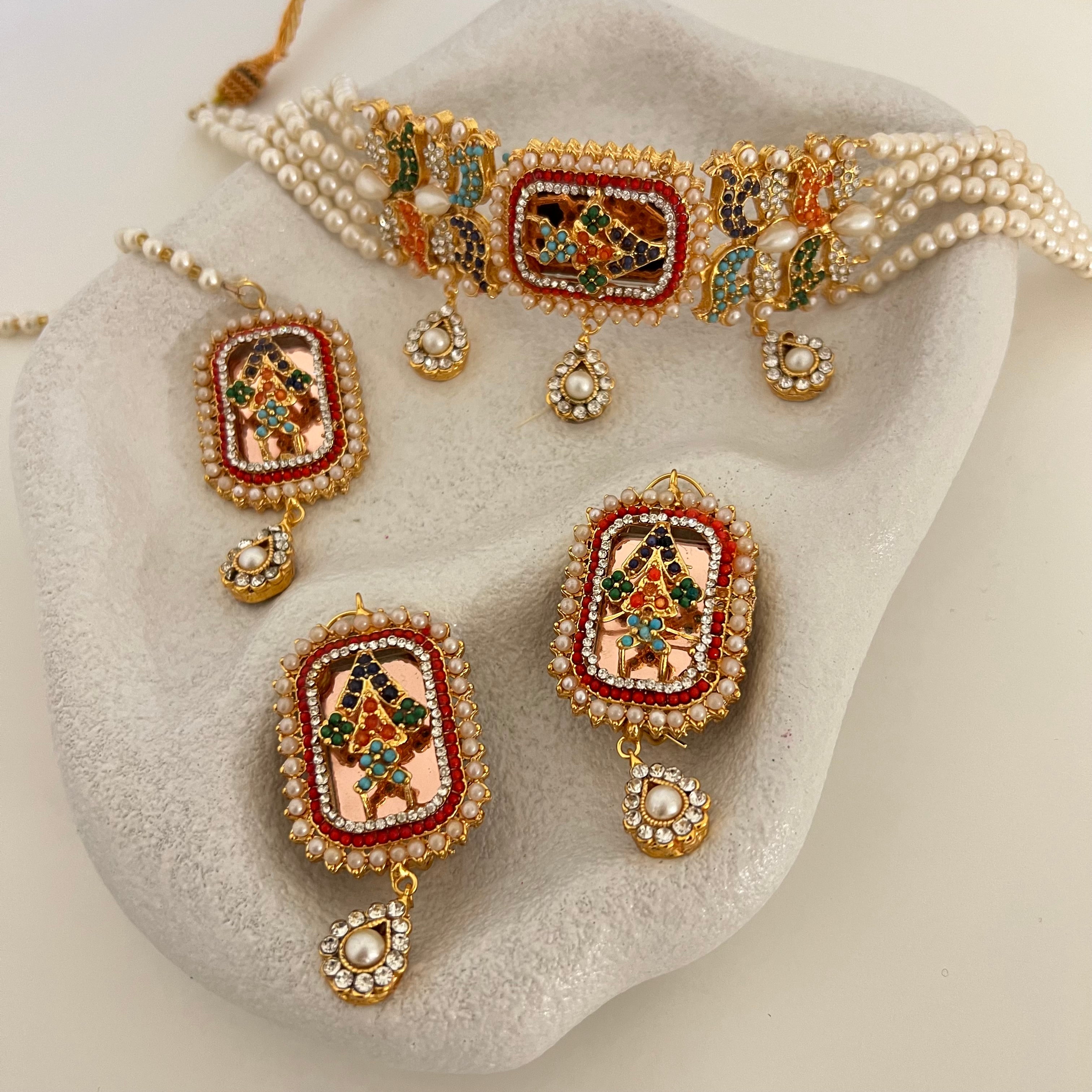 Farida Choker Set
