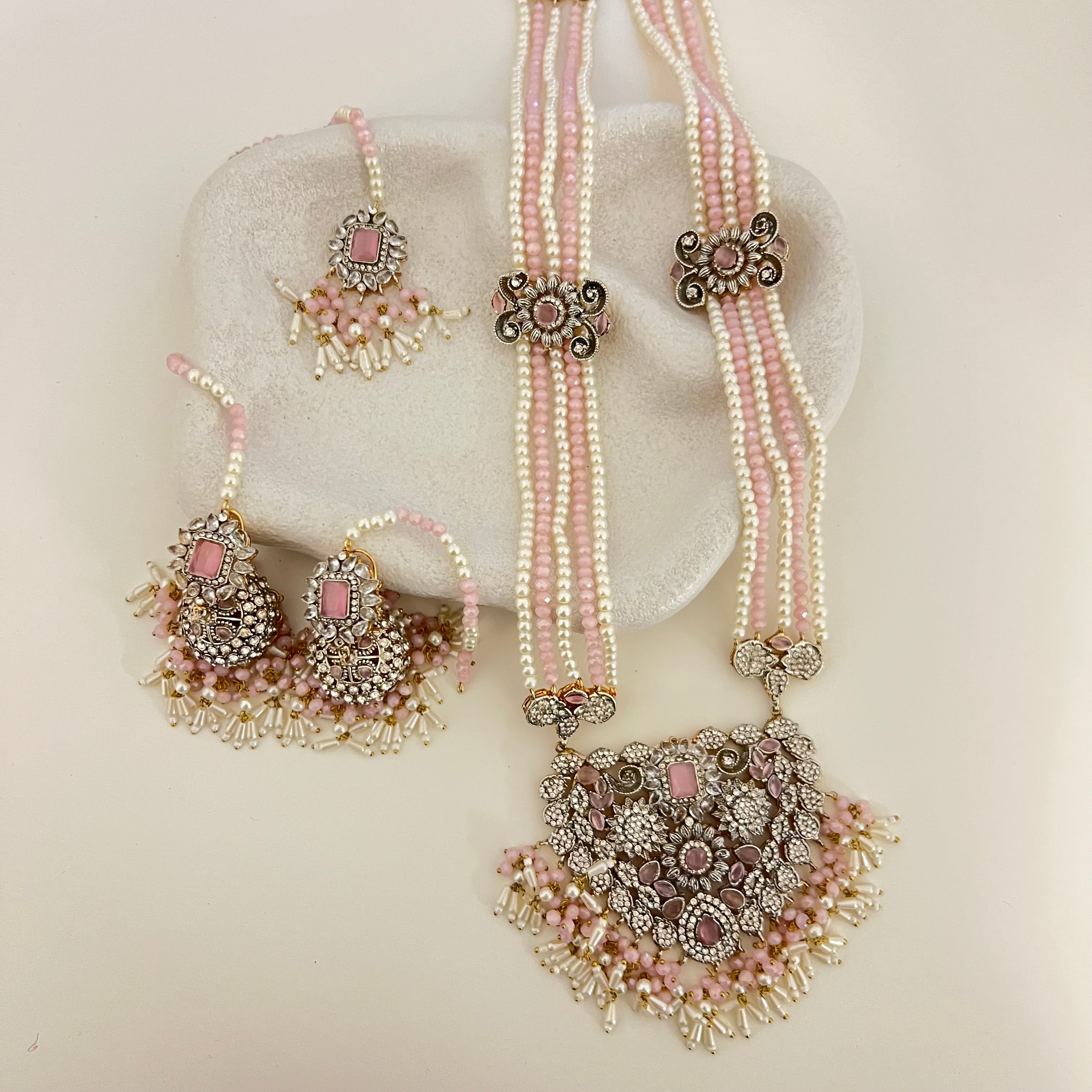 Alisha Long Necklace Set