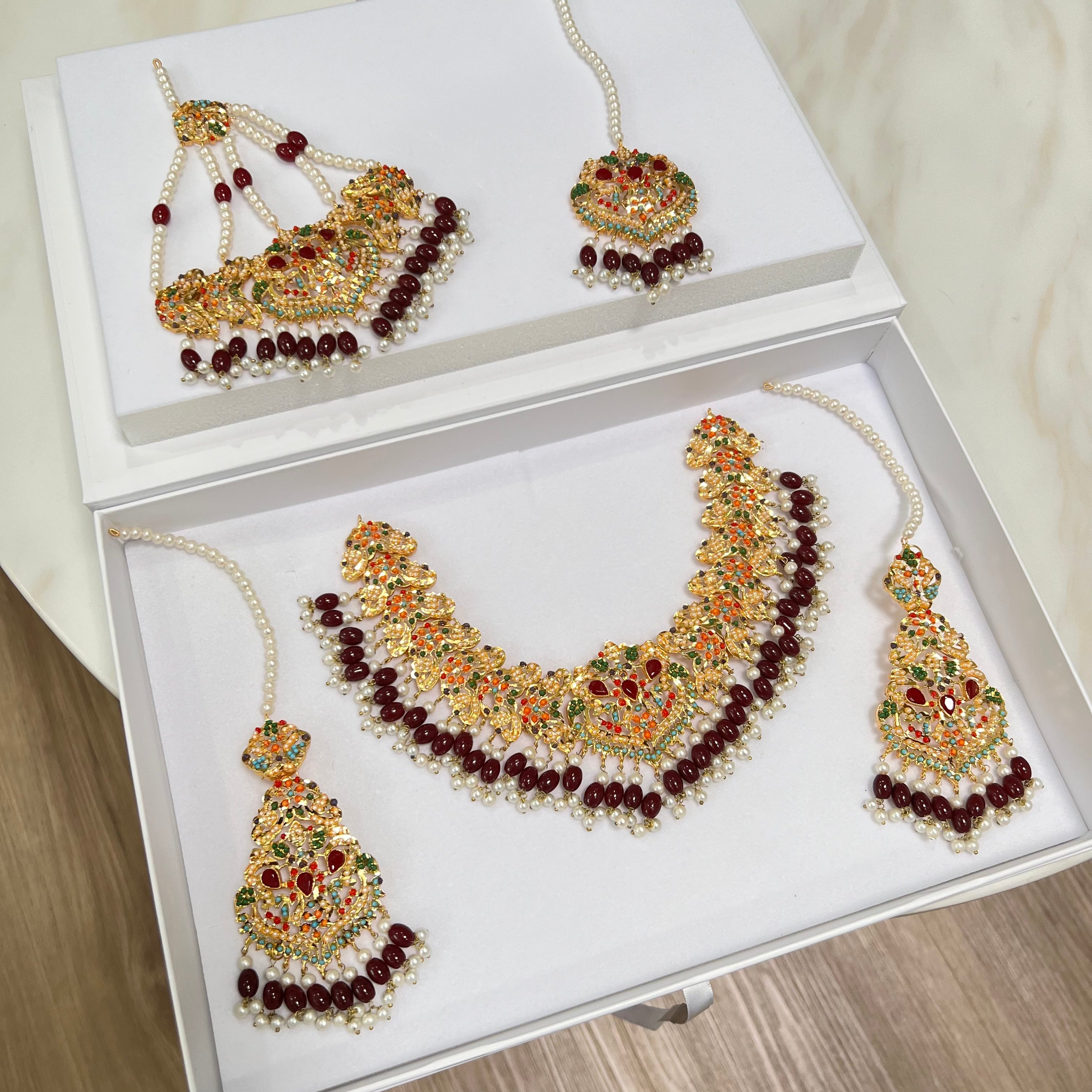 Humaira Necklace Set Marone