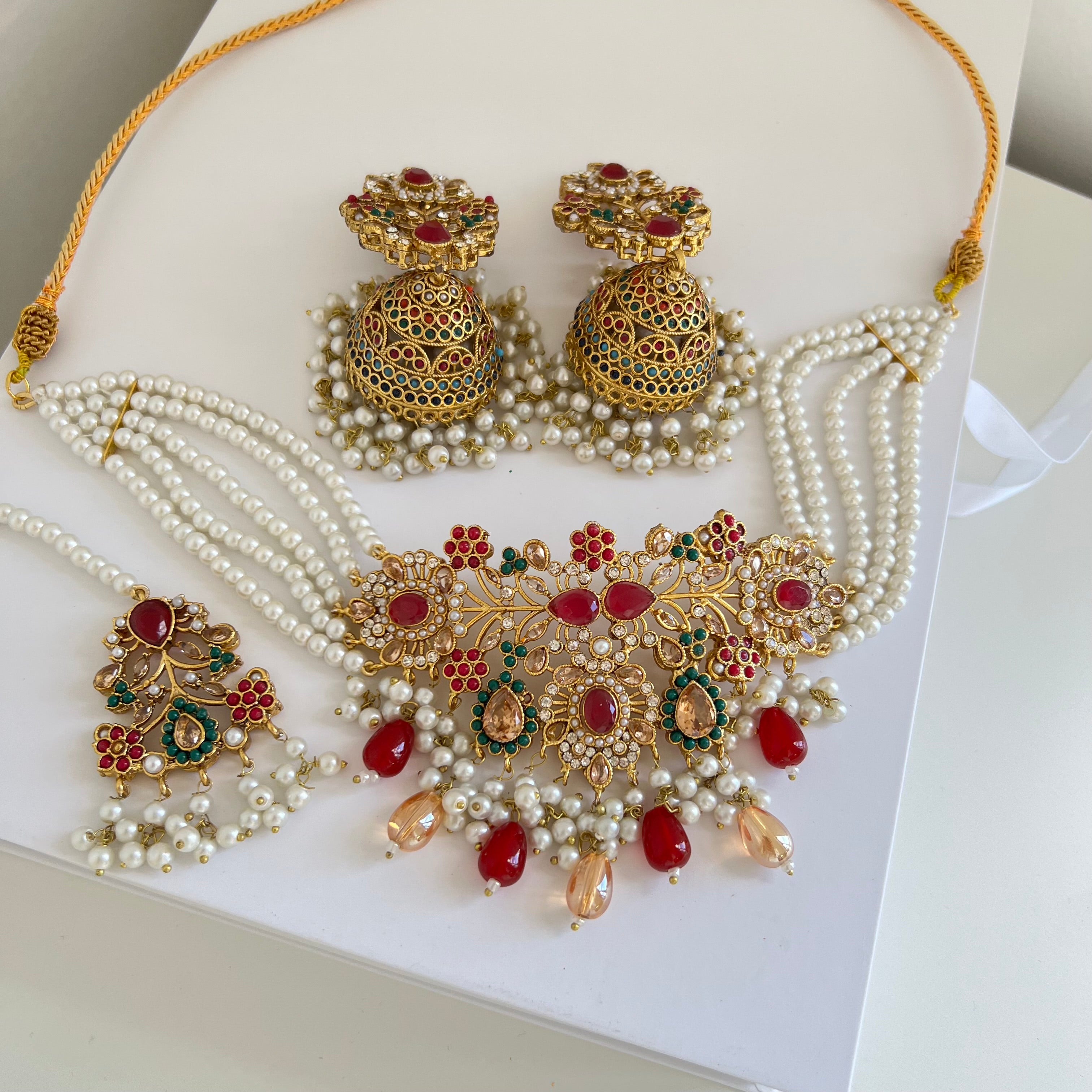 Riaz Choker Set Red/Gold