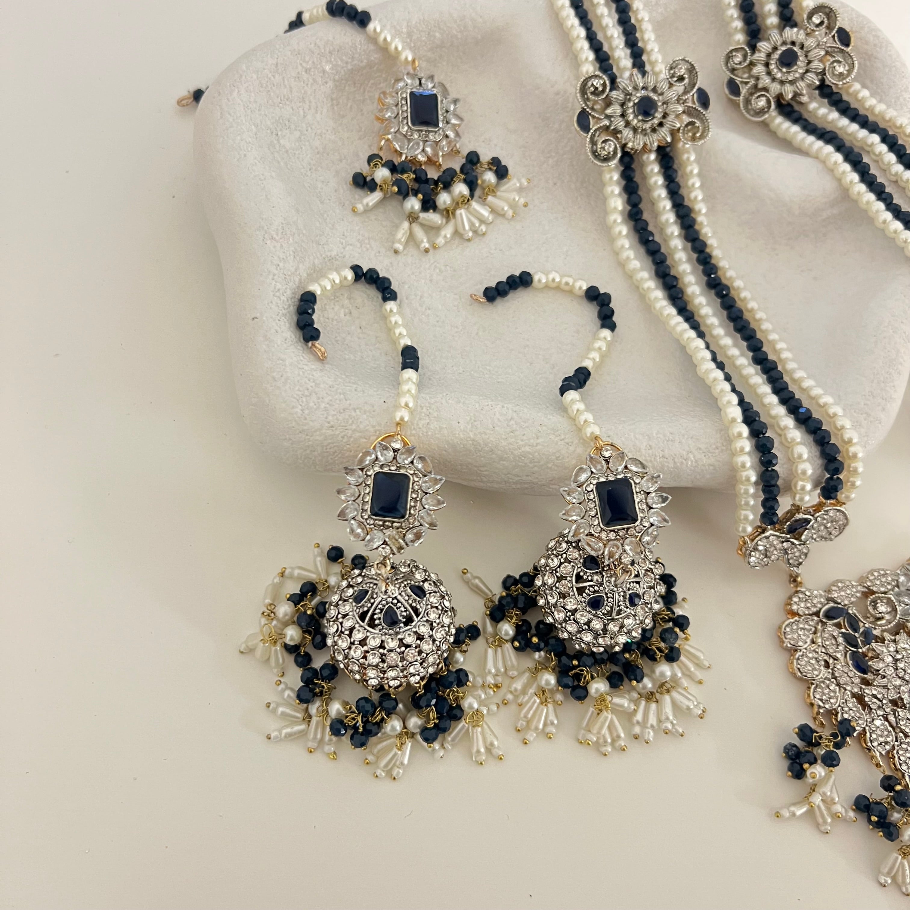 Alisha Long Necklace Set