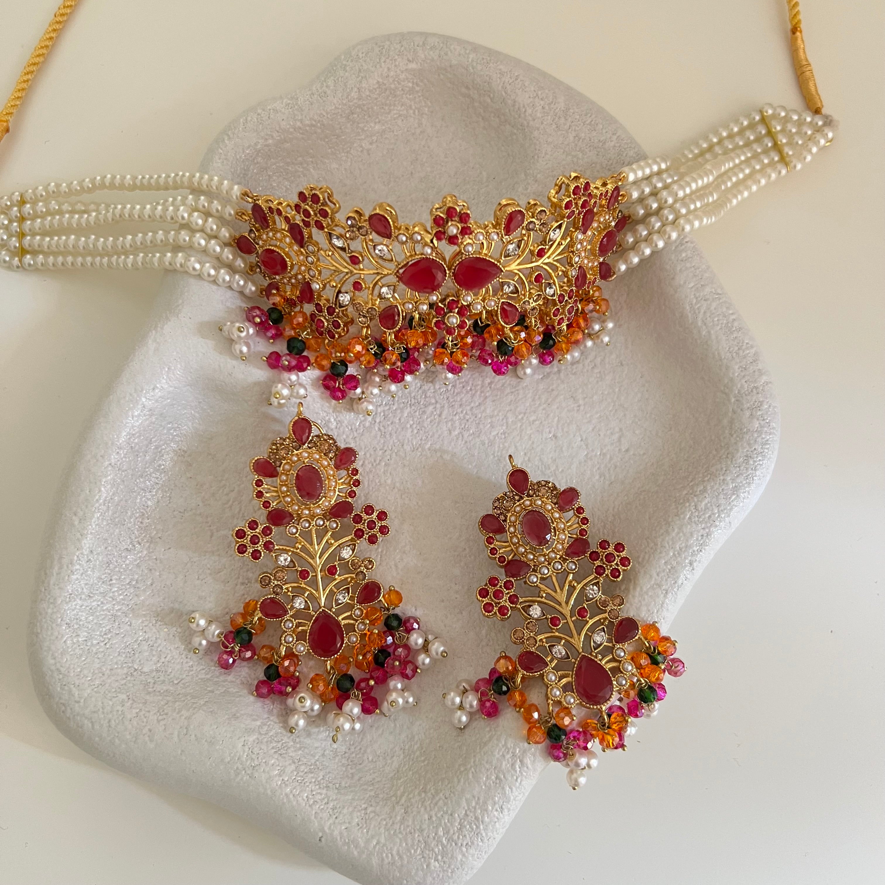 Reama Choker Set
