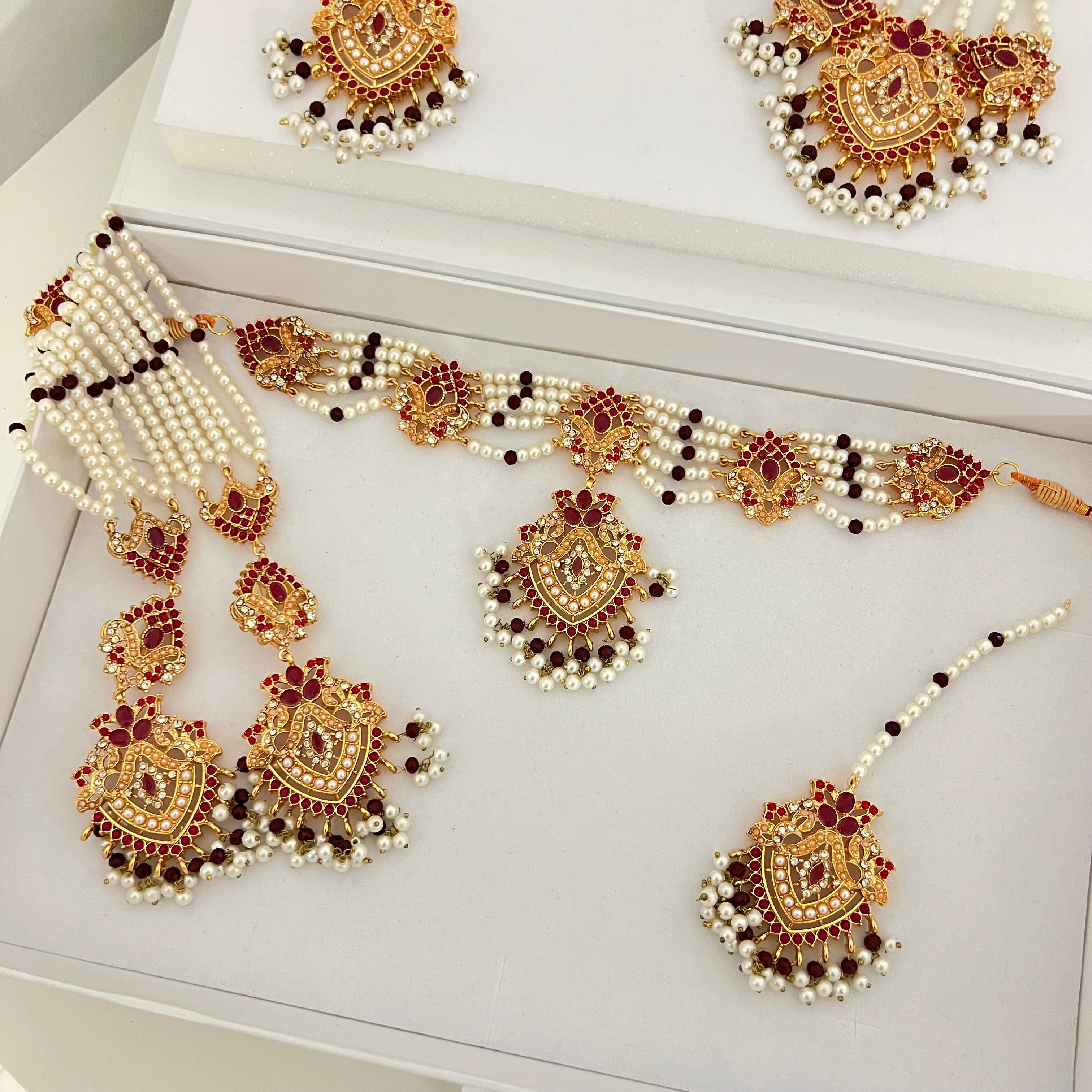 Sameen Necklace Set