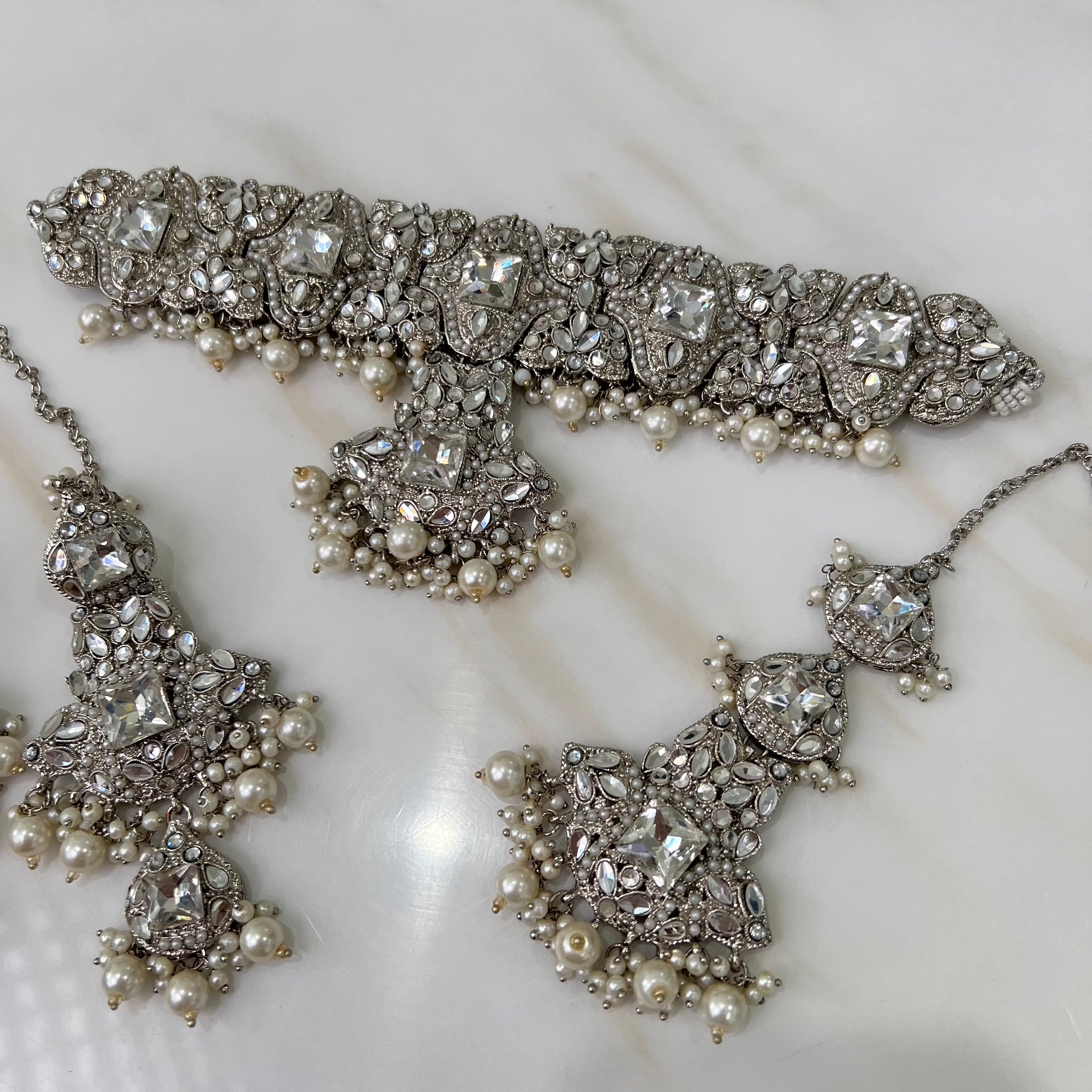 Aafiya Choker Set Silver