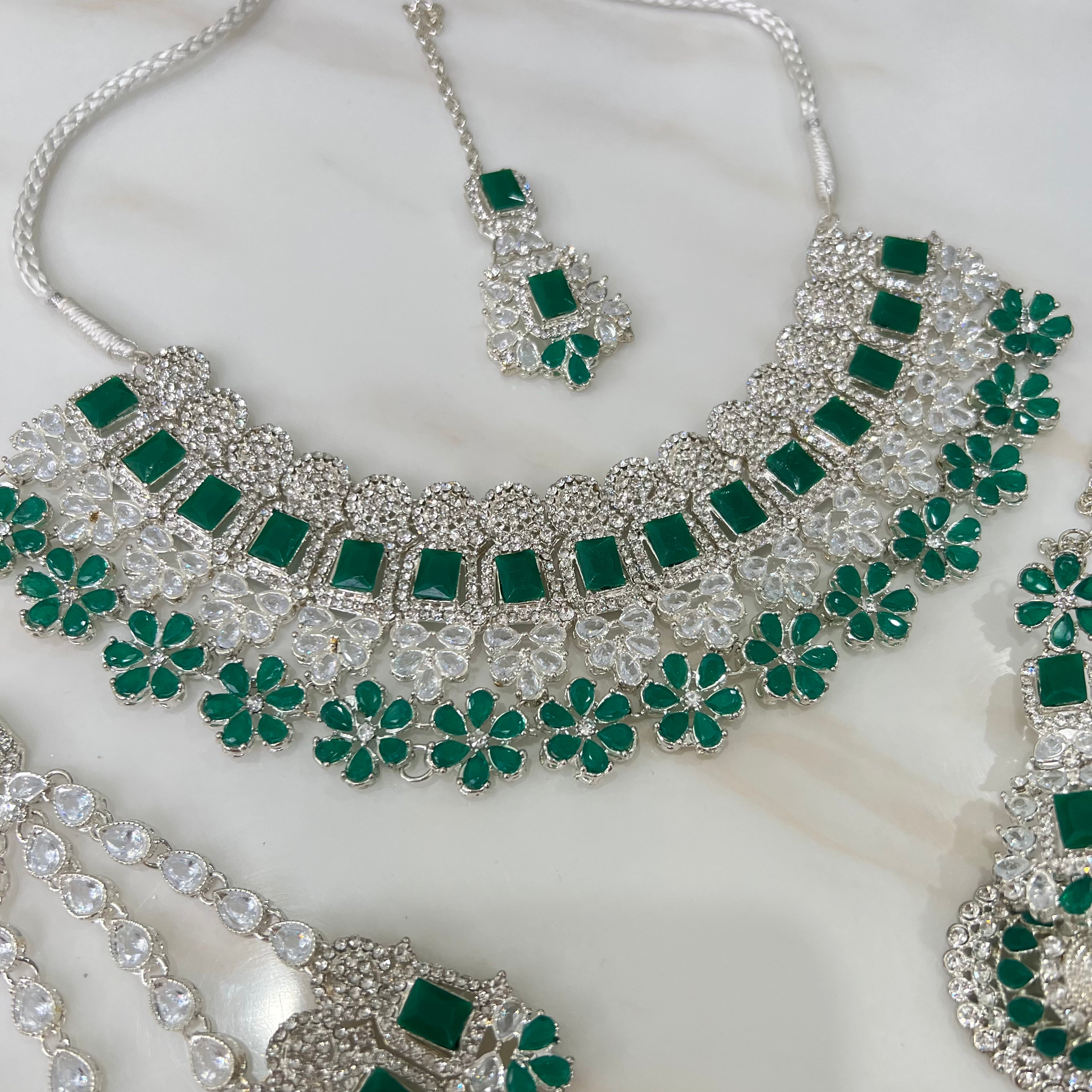 Hafsah Necklace Set Green