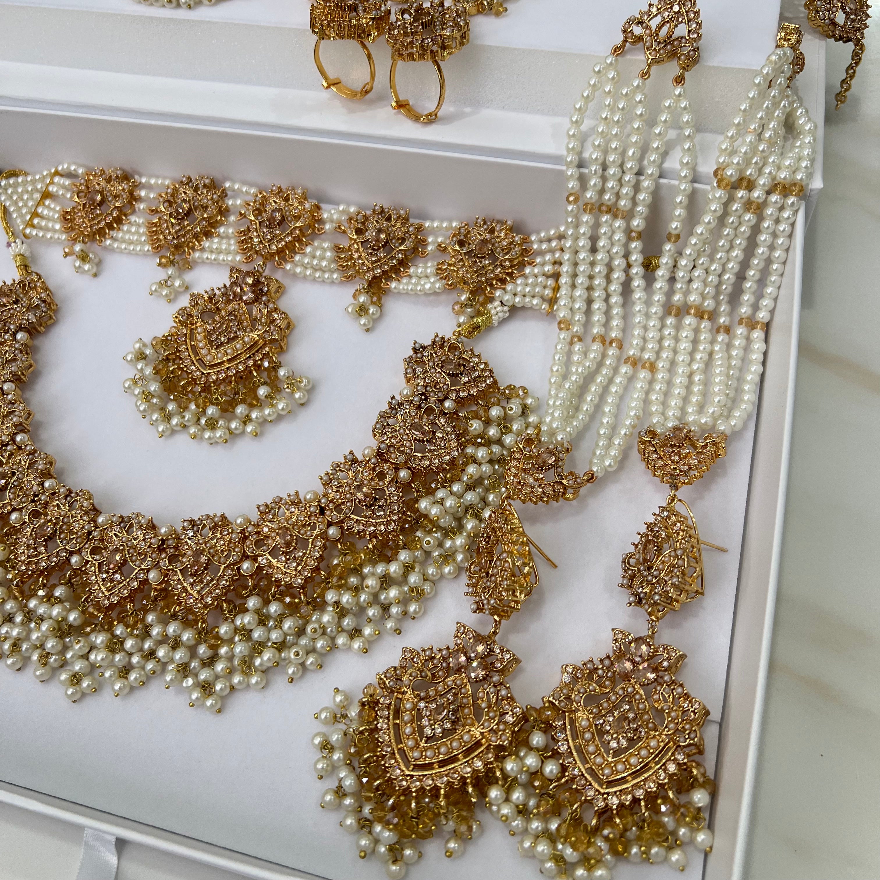 Sanam Bridal Set Gold