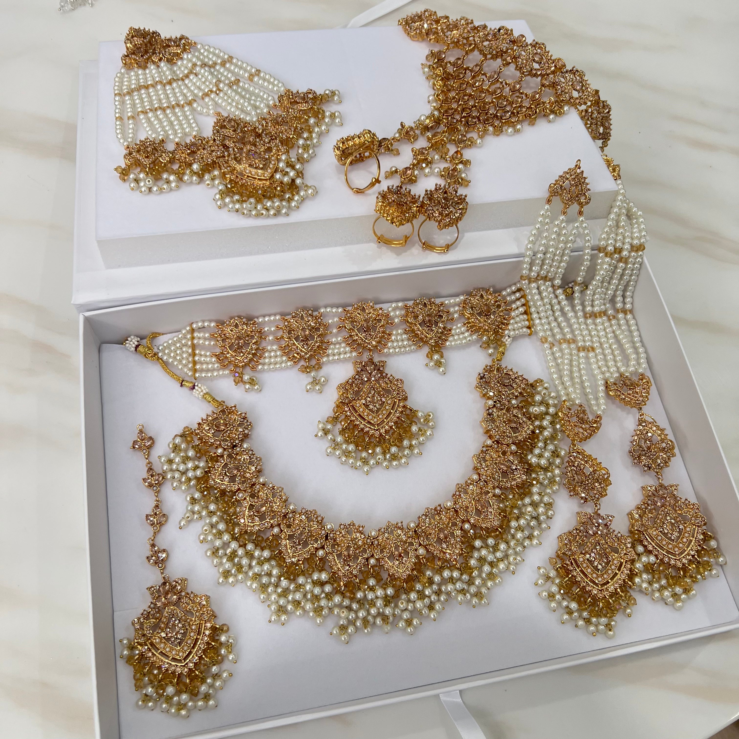 Sanam Bridal Set Gold