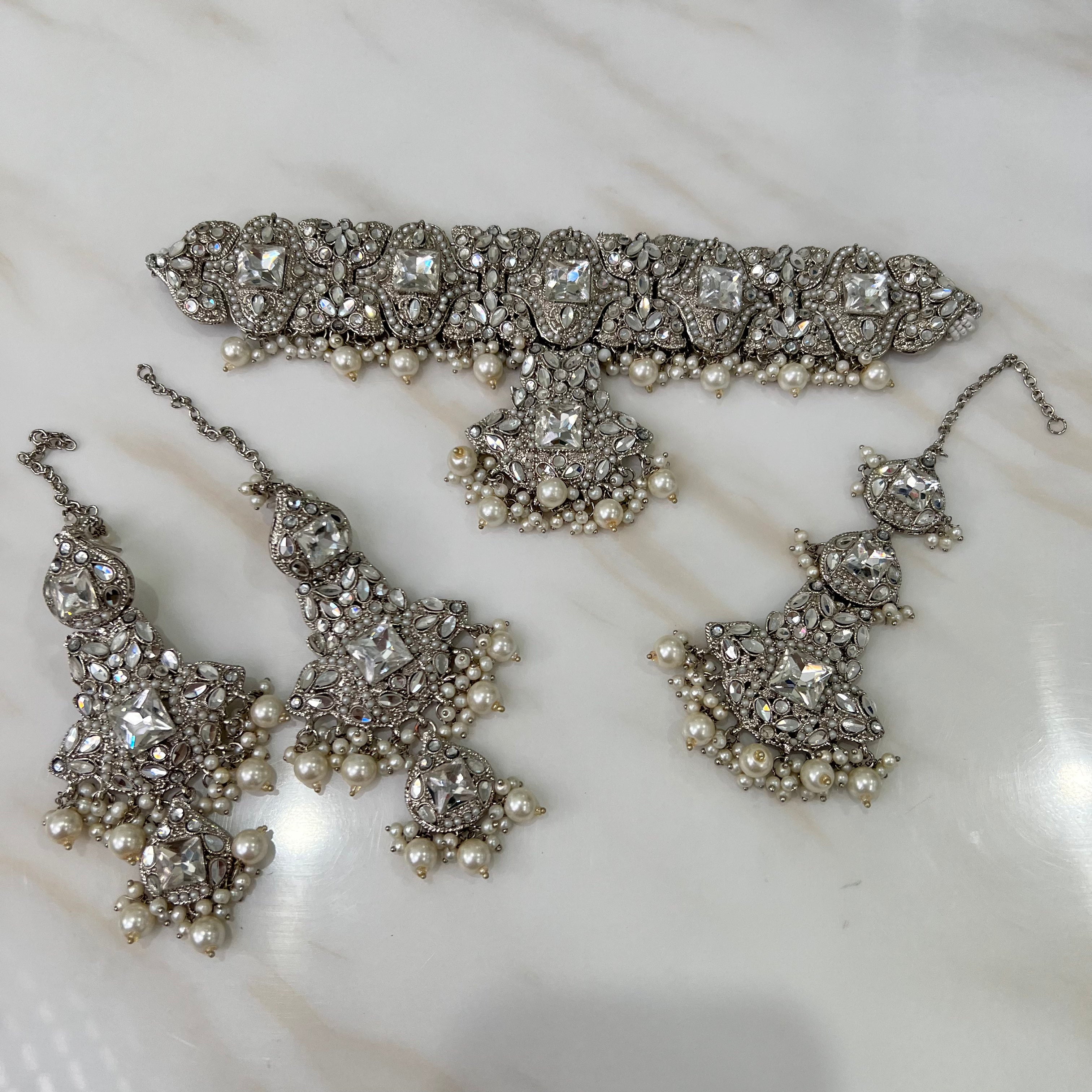 Aafiya Choker Set Silver