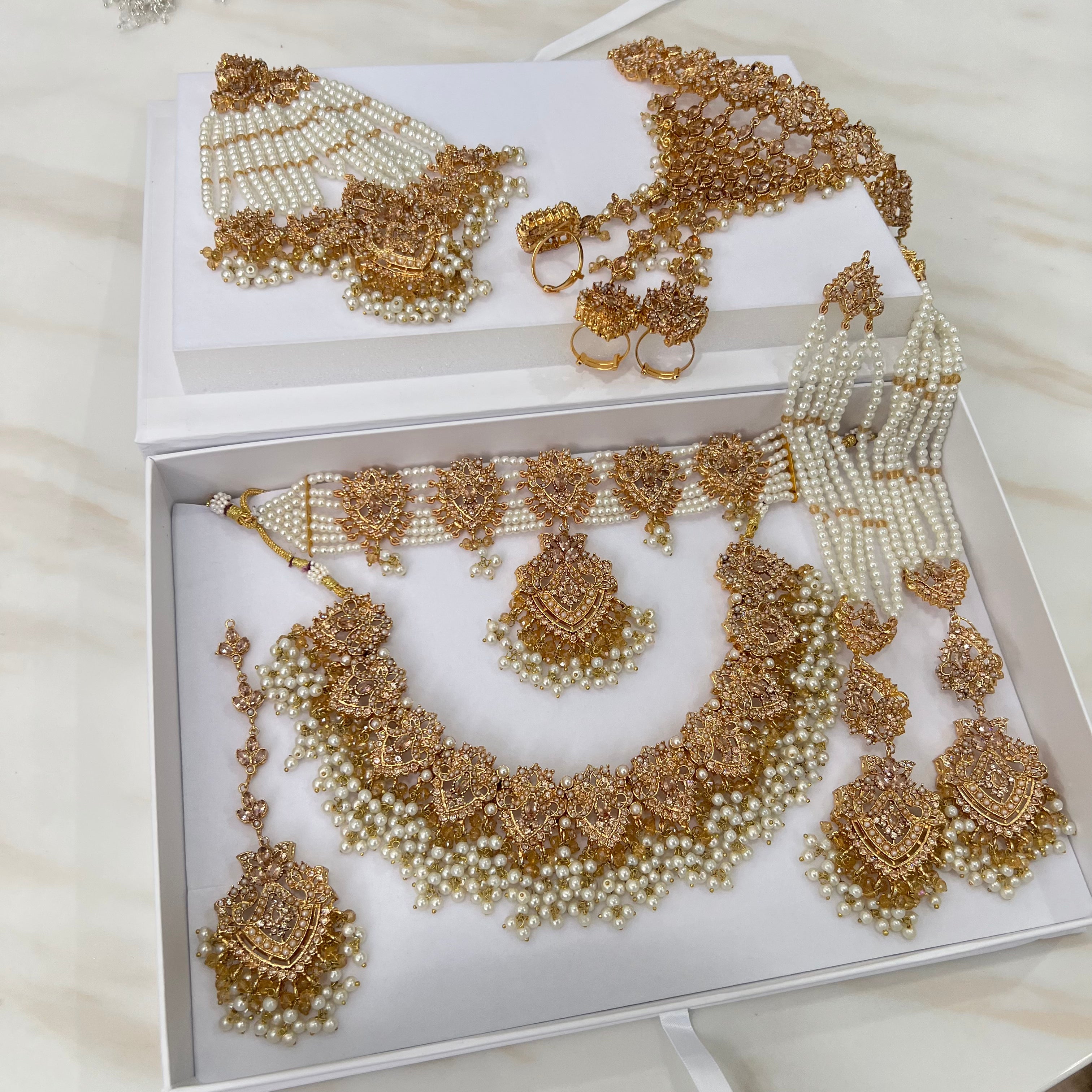 Sanam Bridal Set Gold