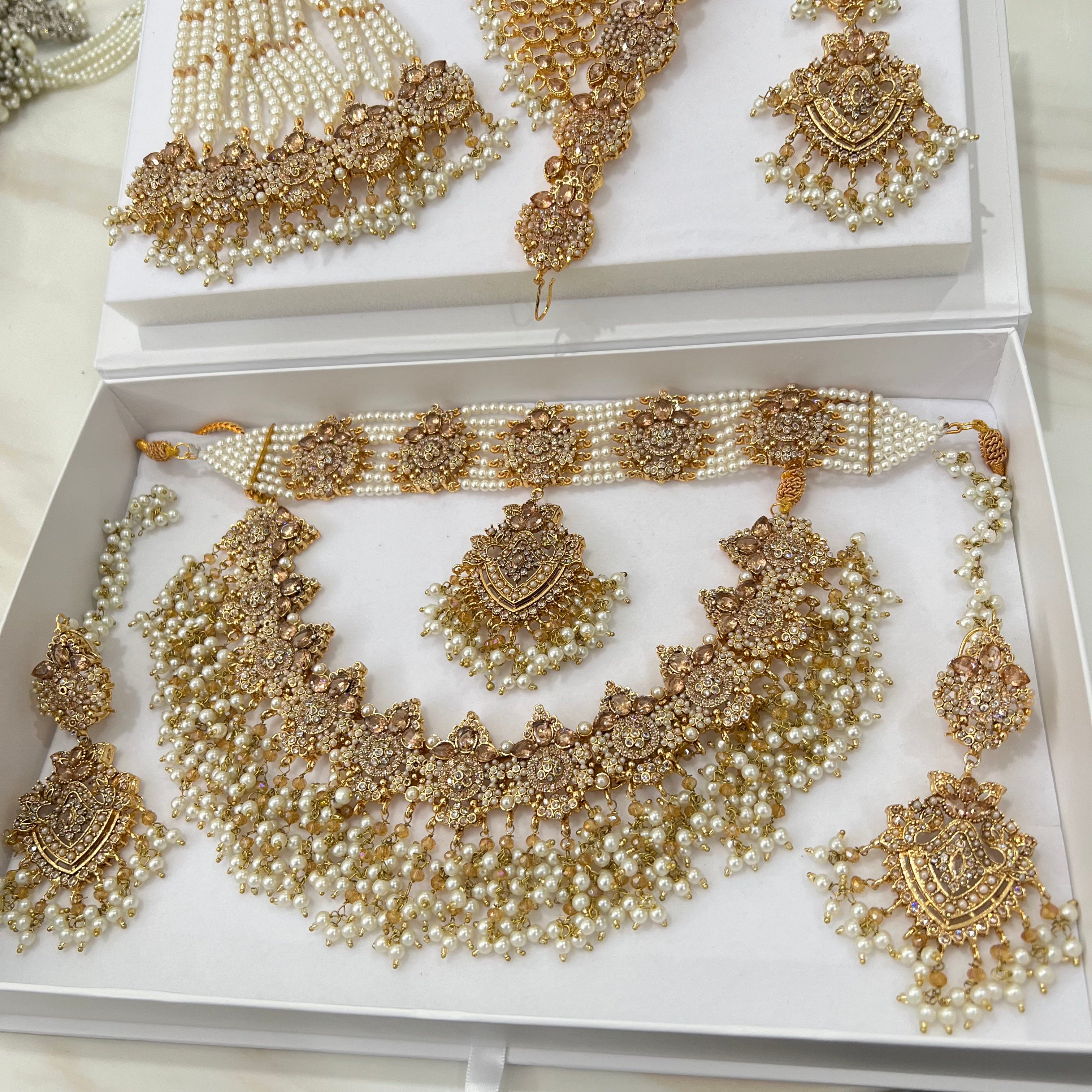 Sanam Bridal Set Gold