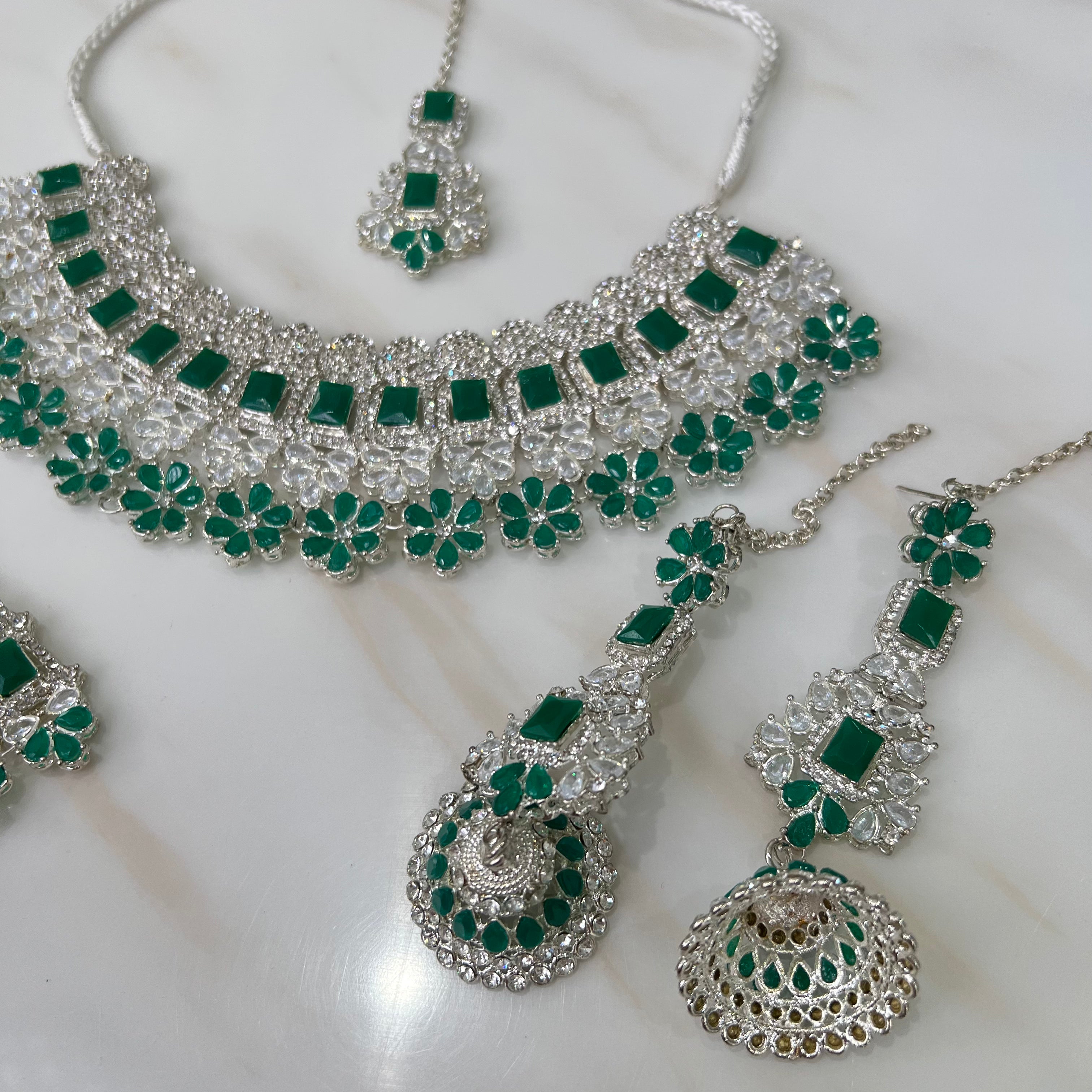 Hafsah Necklace Set Green