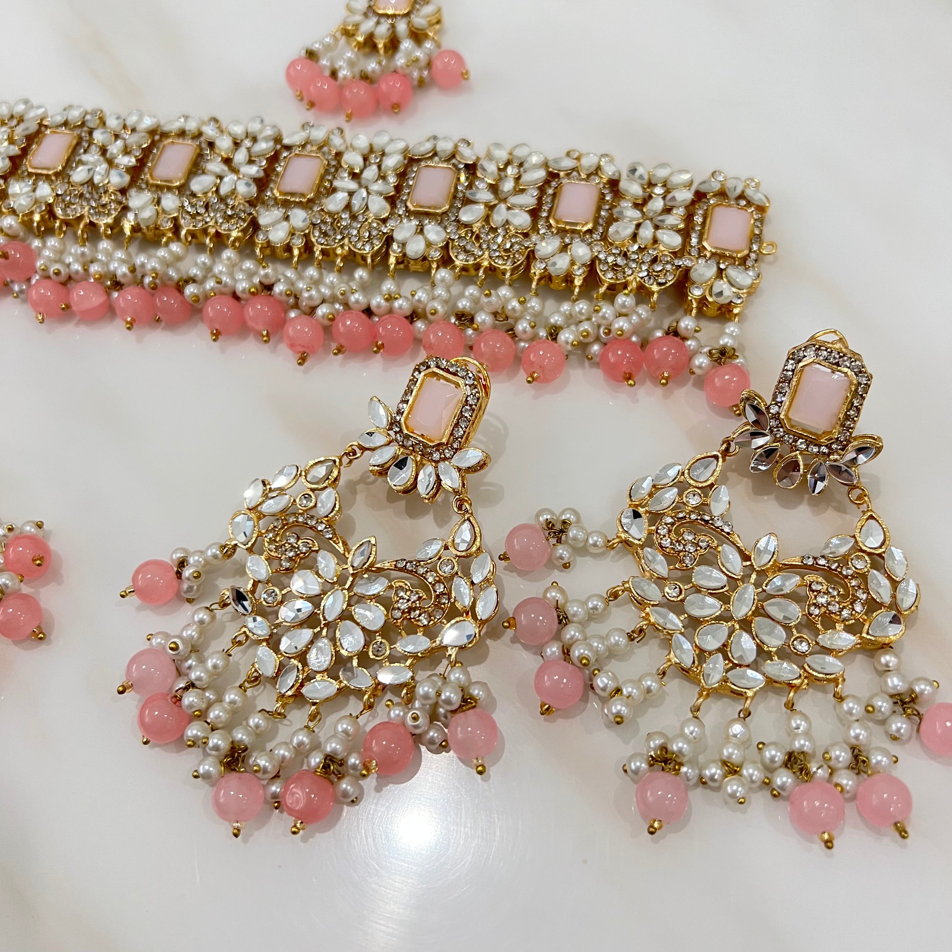 Hayah Choker Set Pink