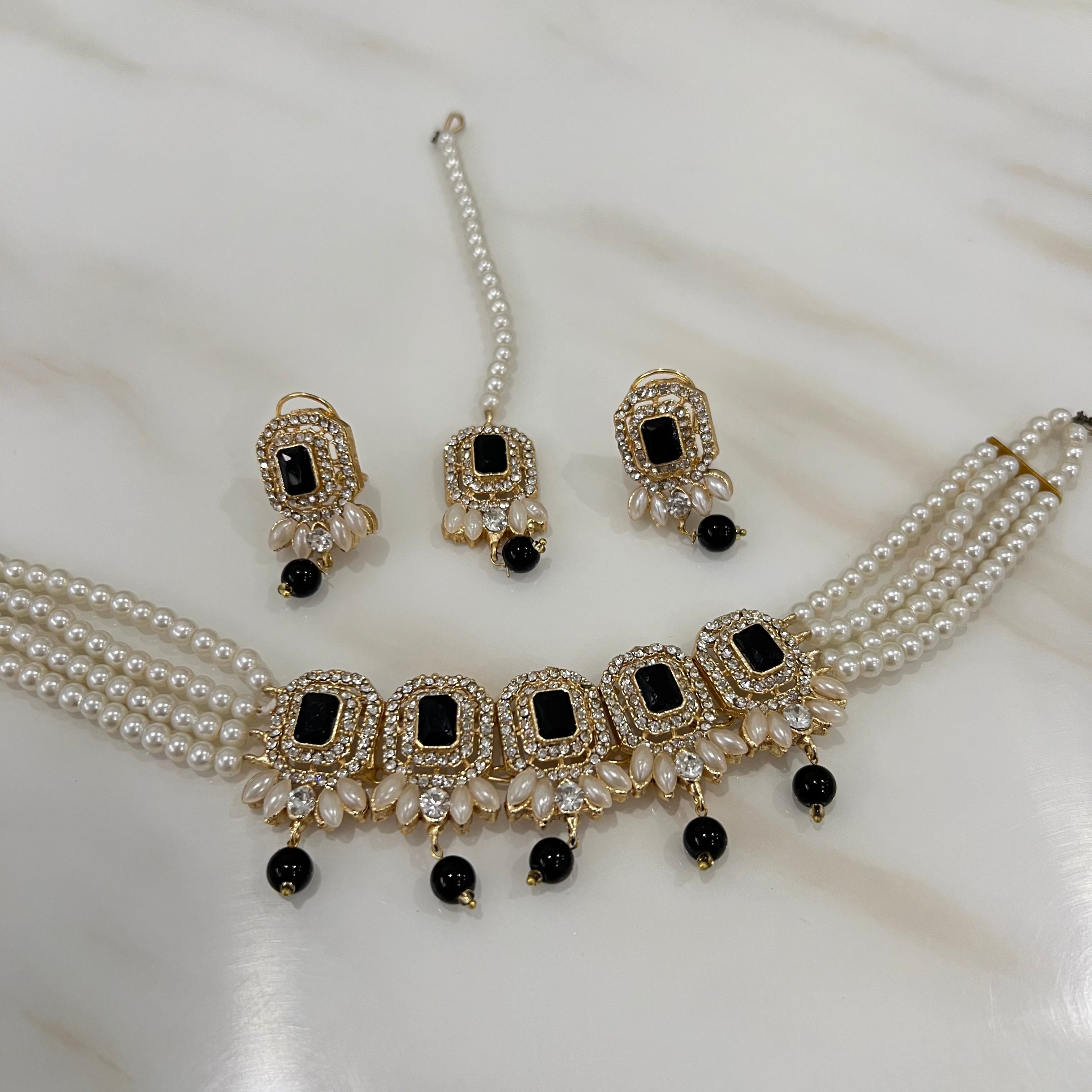 Nazia Choker Set Black