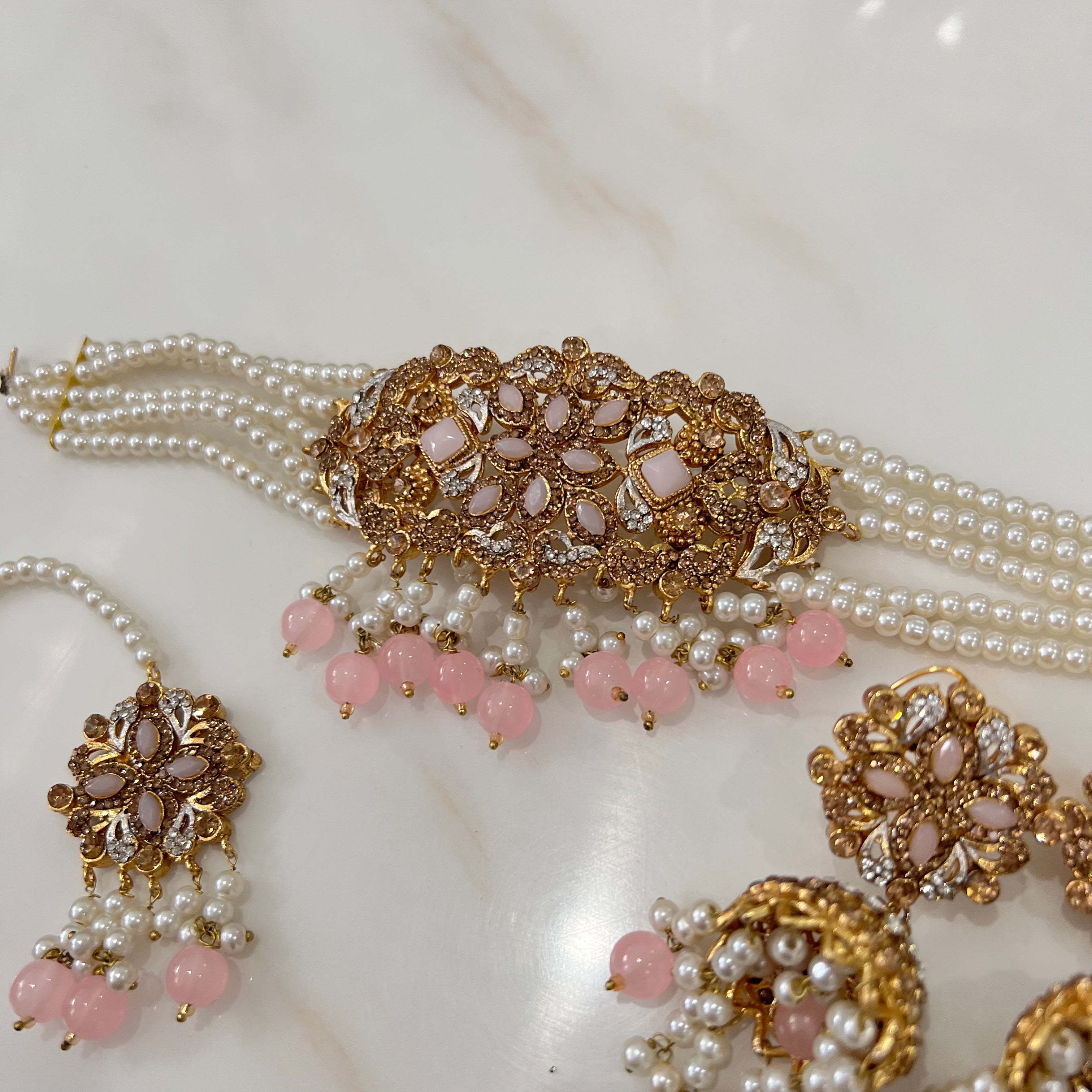 Sara Choker Set Pink