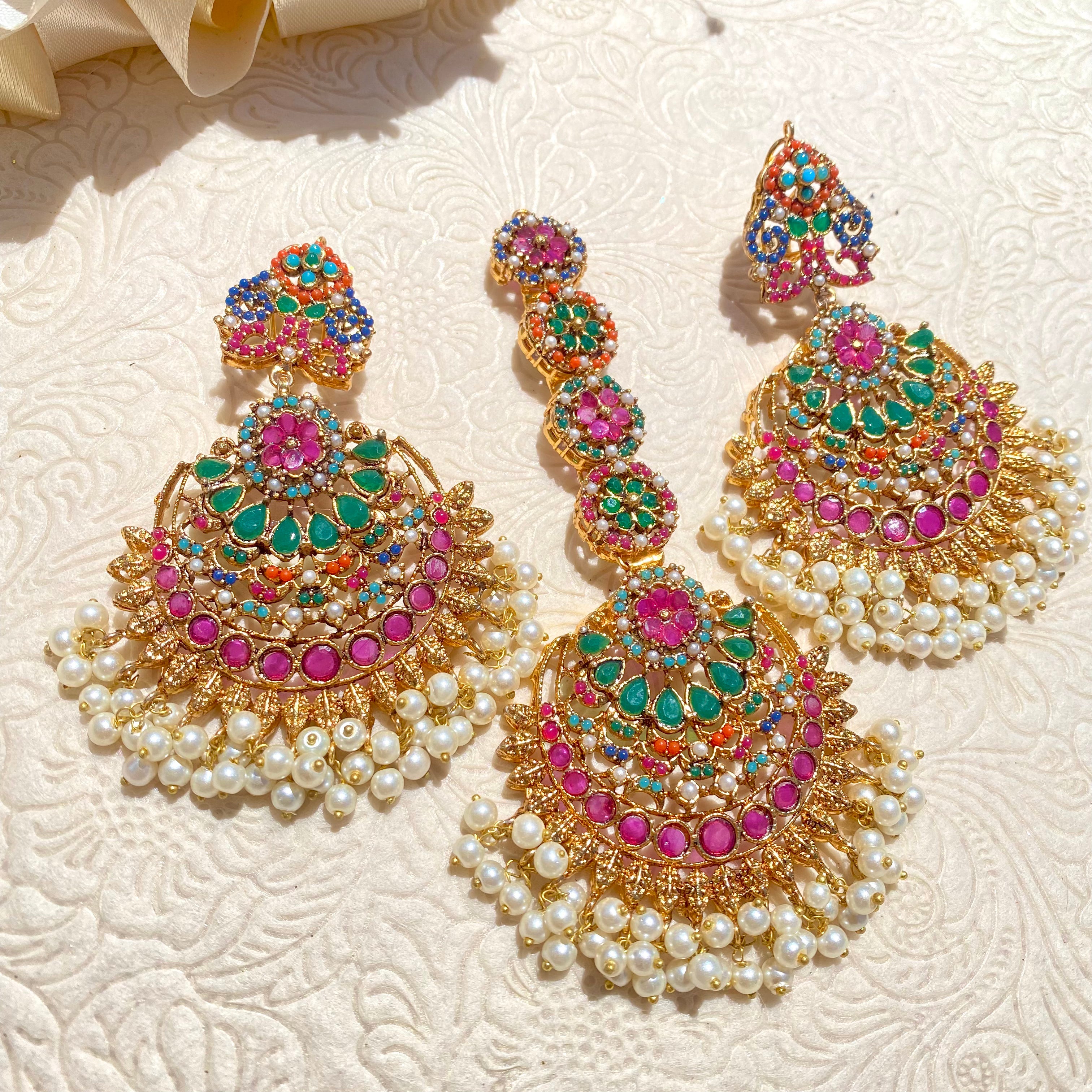 Dholak Earring Tikka Set Multicoloured